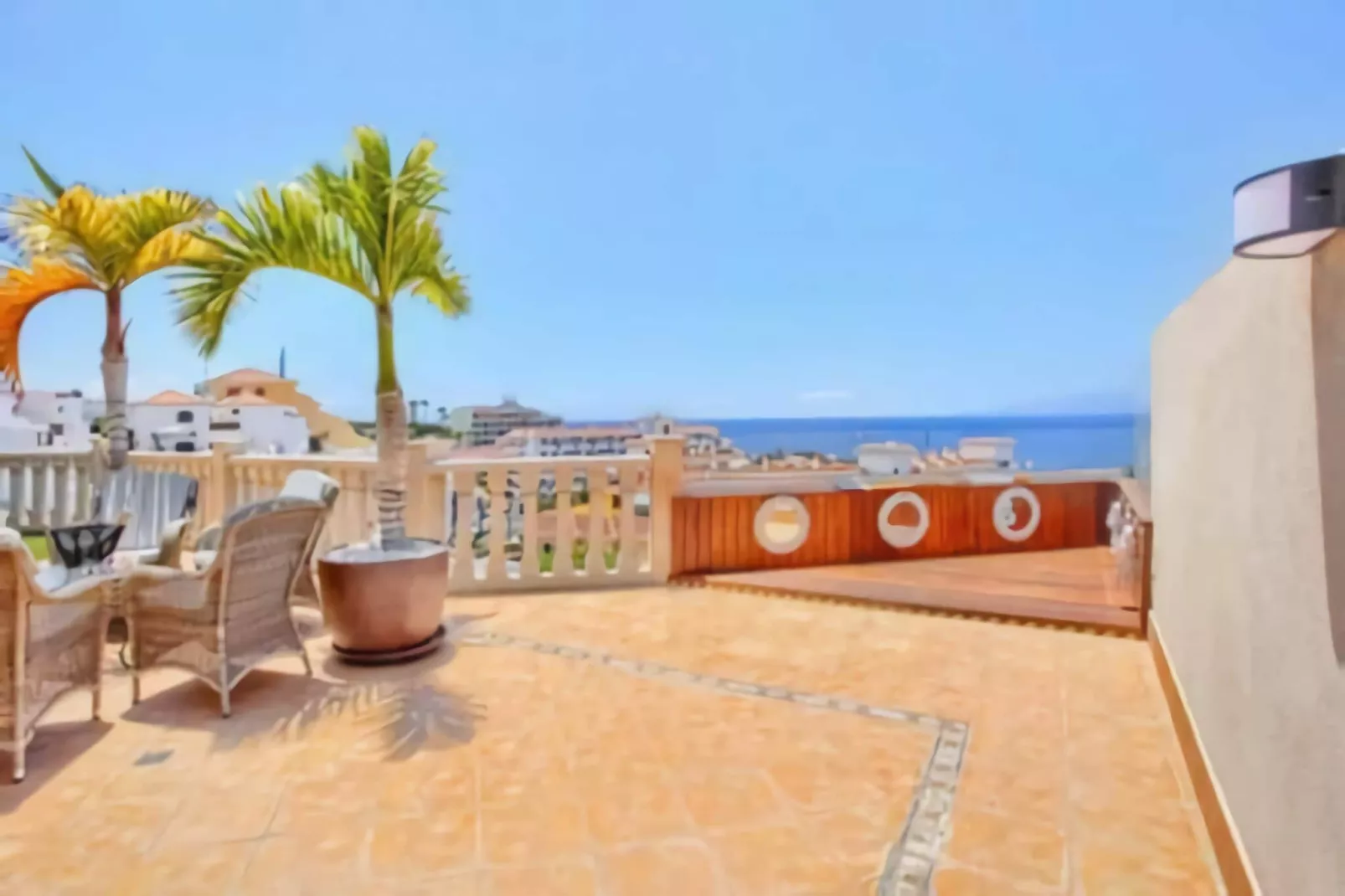 Home Holidays// Villa Home Holidays-Balcon-terrasse