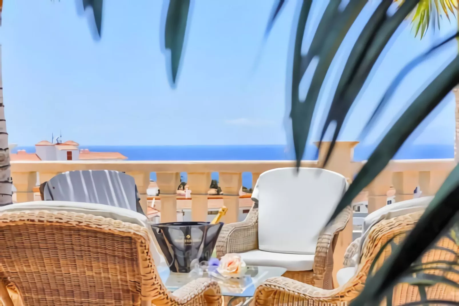Home Holidays// Villa Home Holidays-Balcon-terrasse