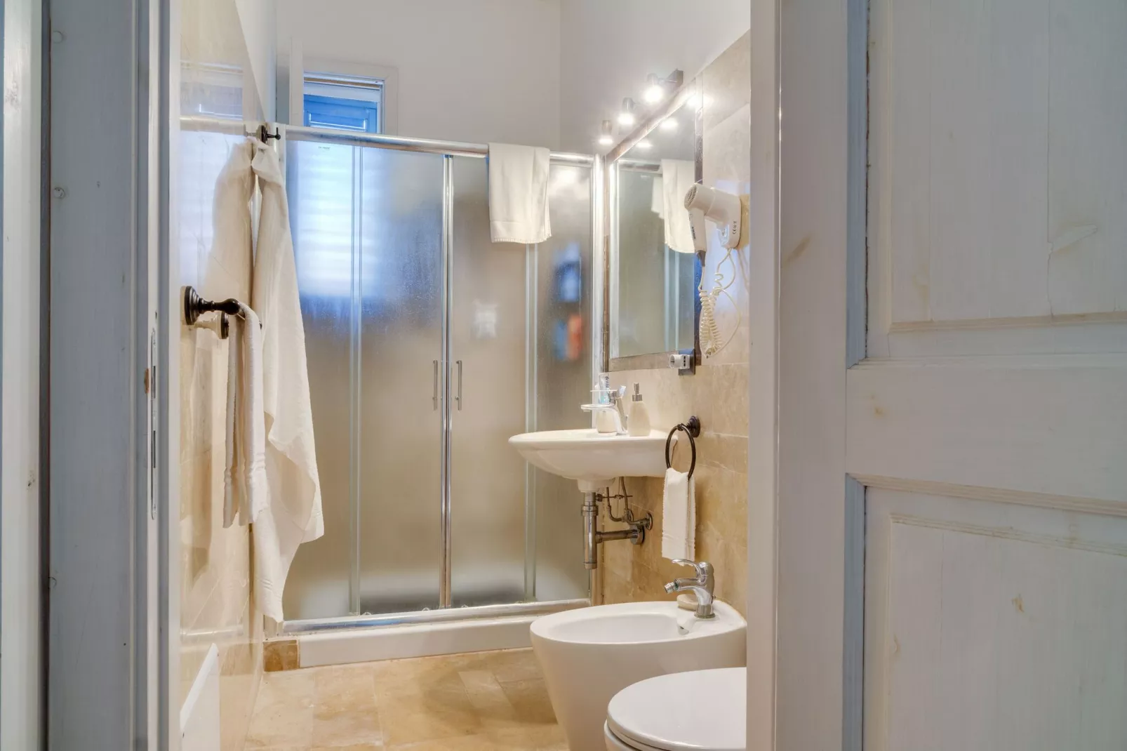Terramater-Bathroom