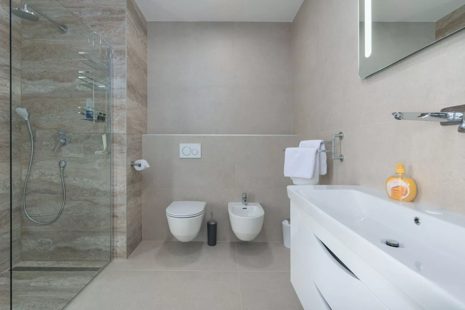 Colonia-Bathroom