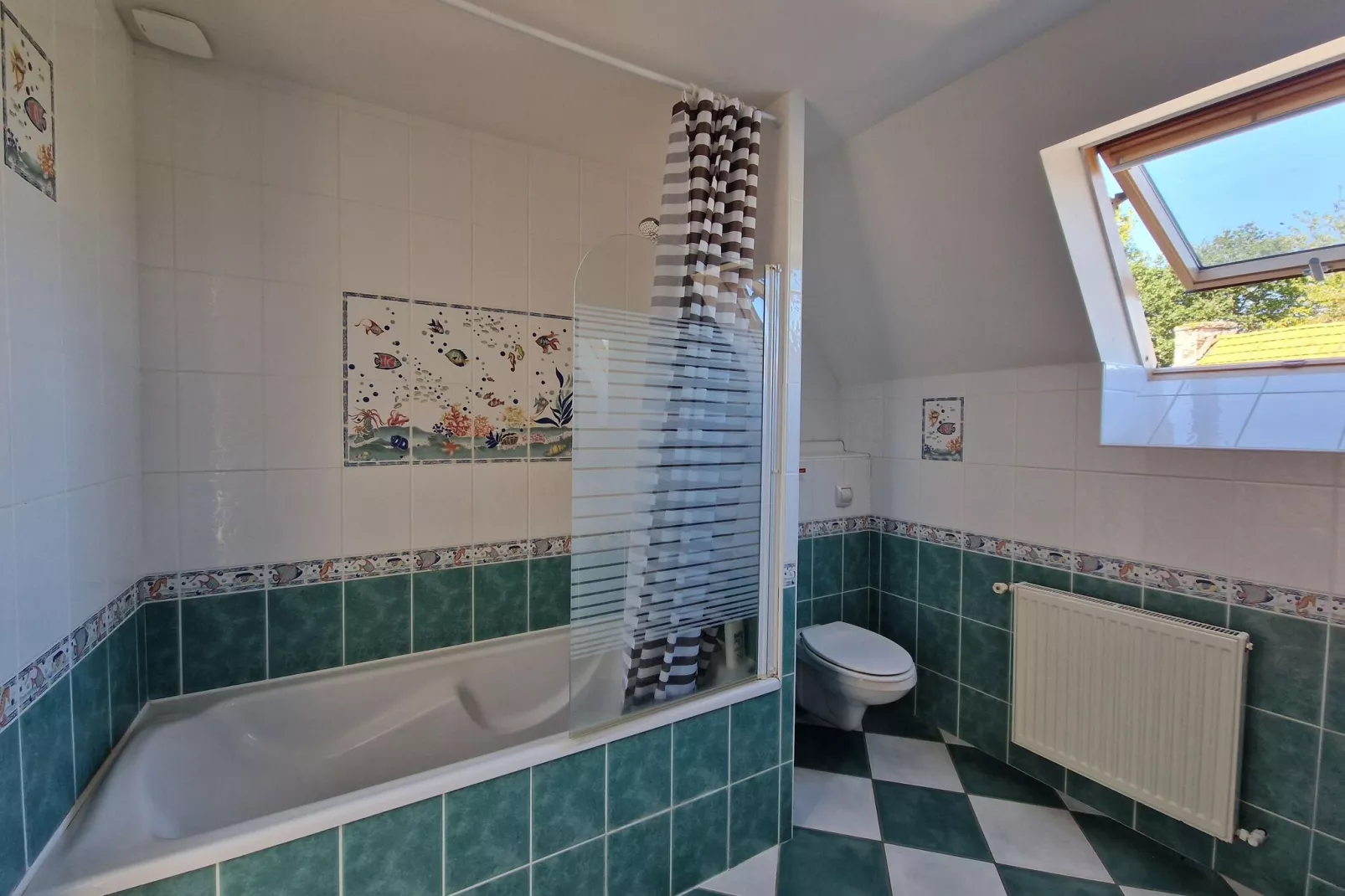 Holiday home Plouégat-Guérand-Bathroom