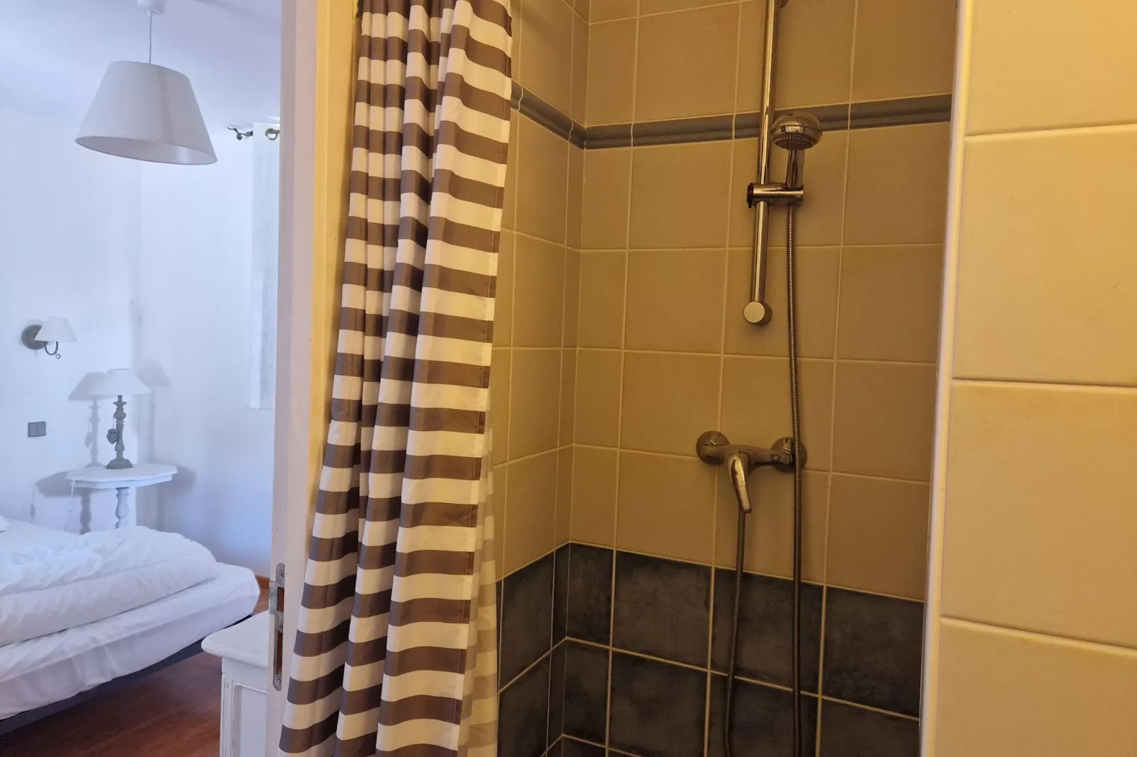 Holiday home Plouégat-Guérand-Bathroom
