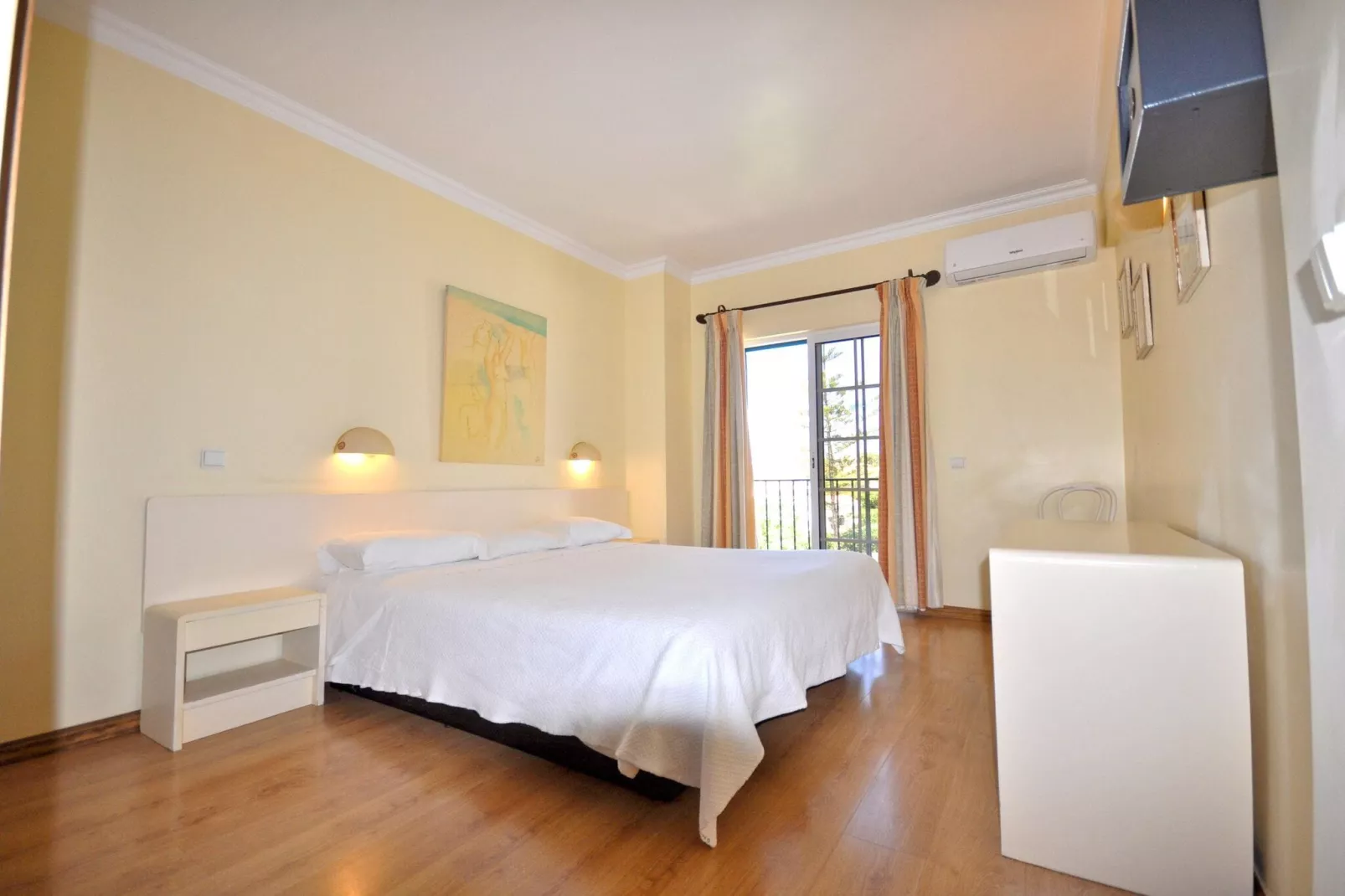 Villa Garden-Bedroom