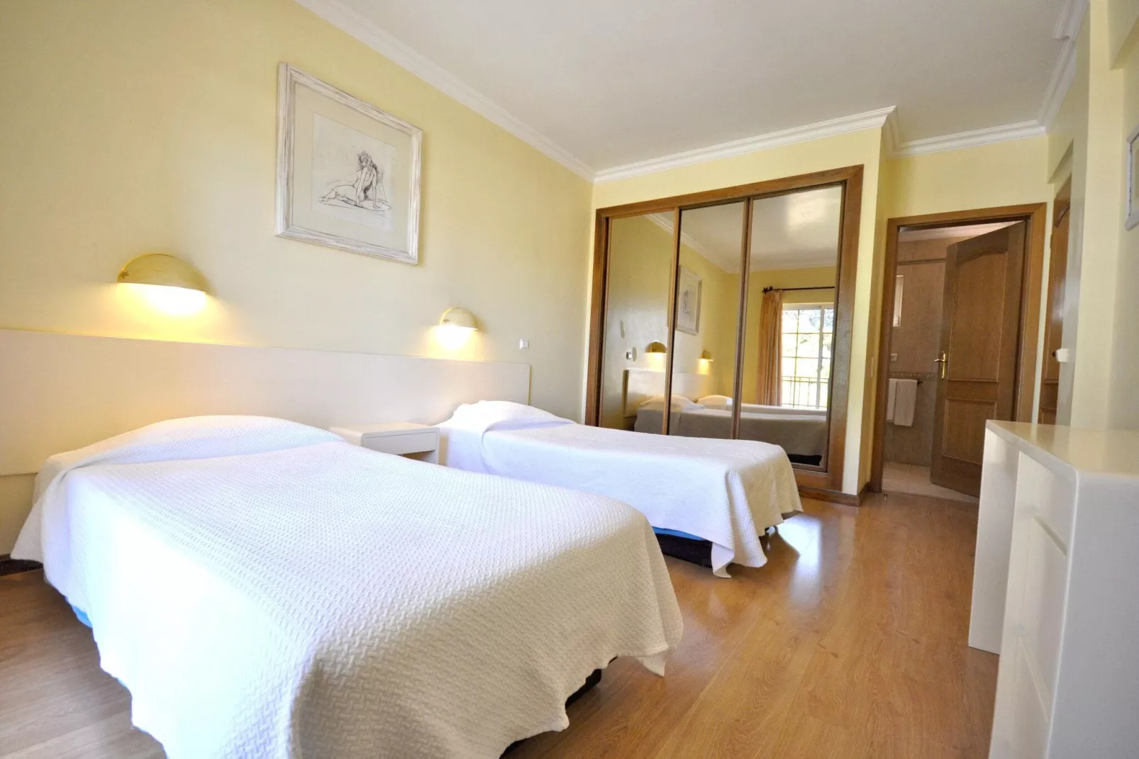Villa Garden-Bedroom