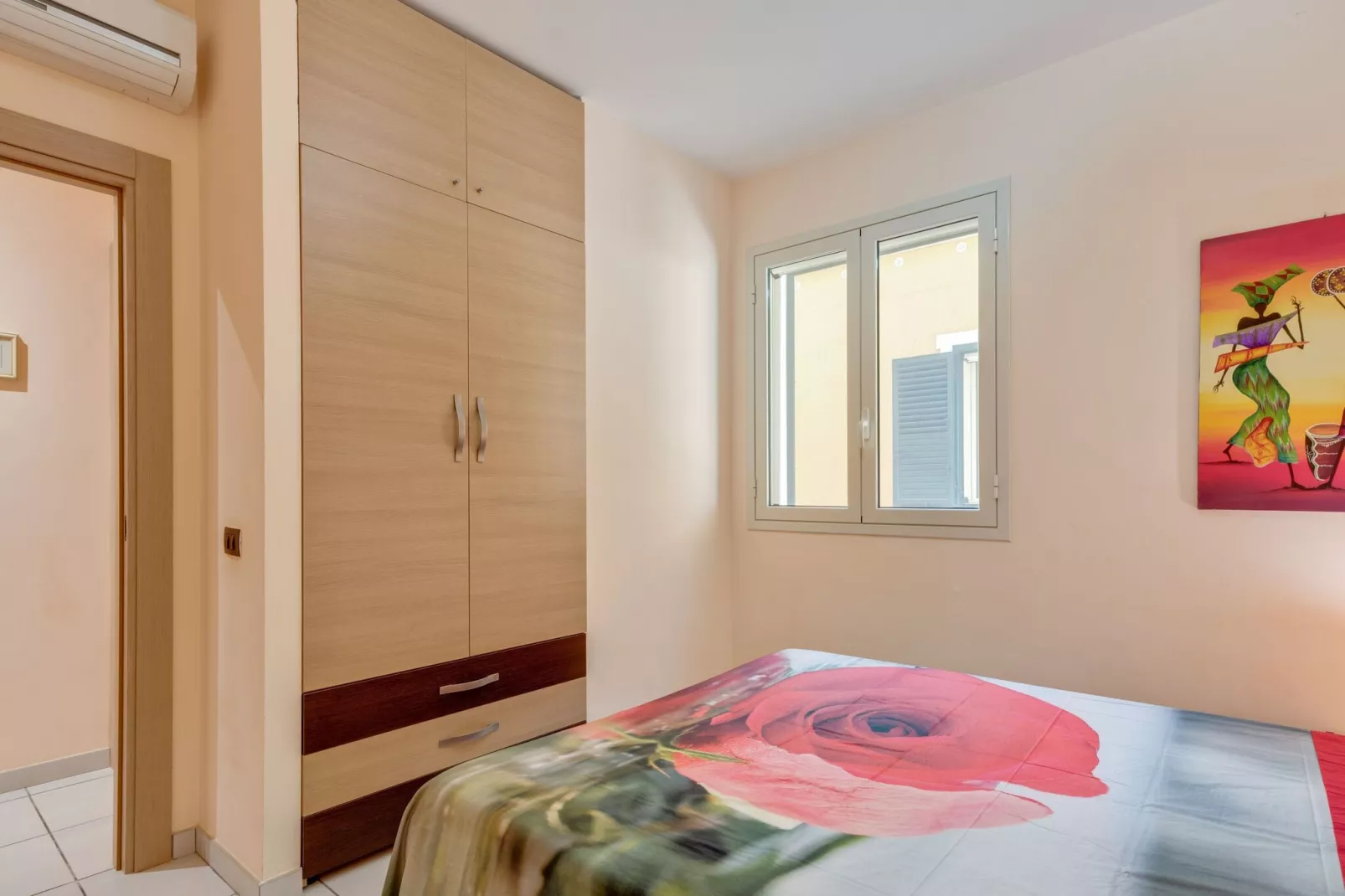 Ambra-Bedroom