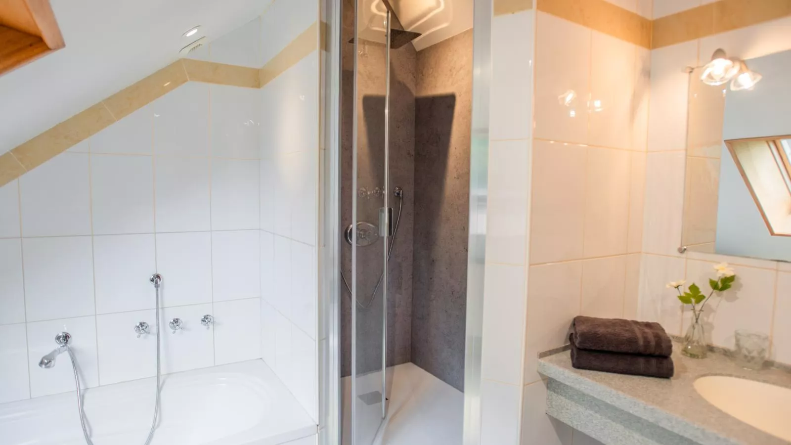 Gite Cascade-Badezimmer