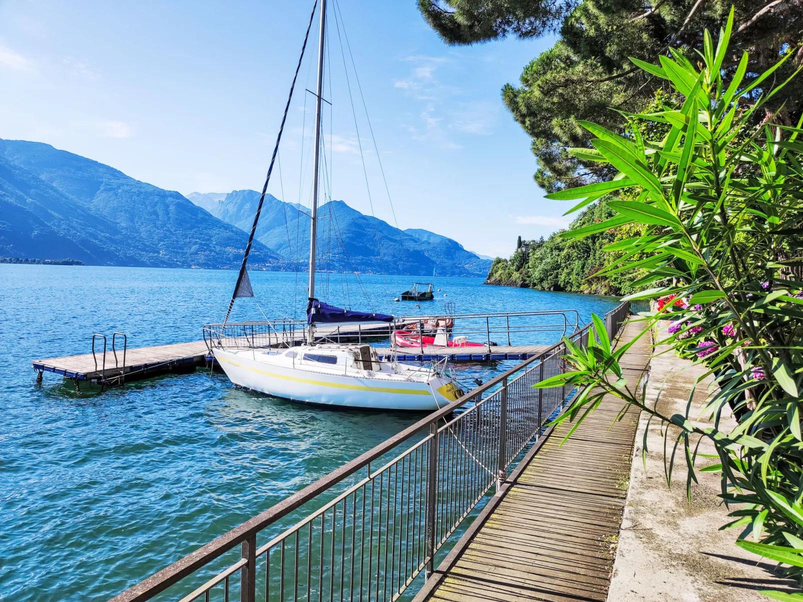 Lago e Sole-Outside