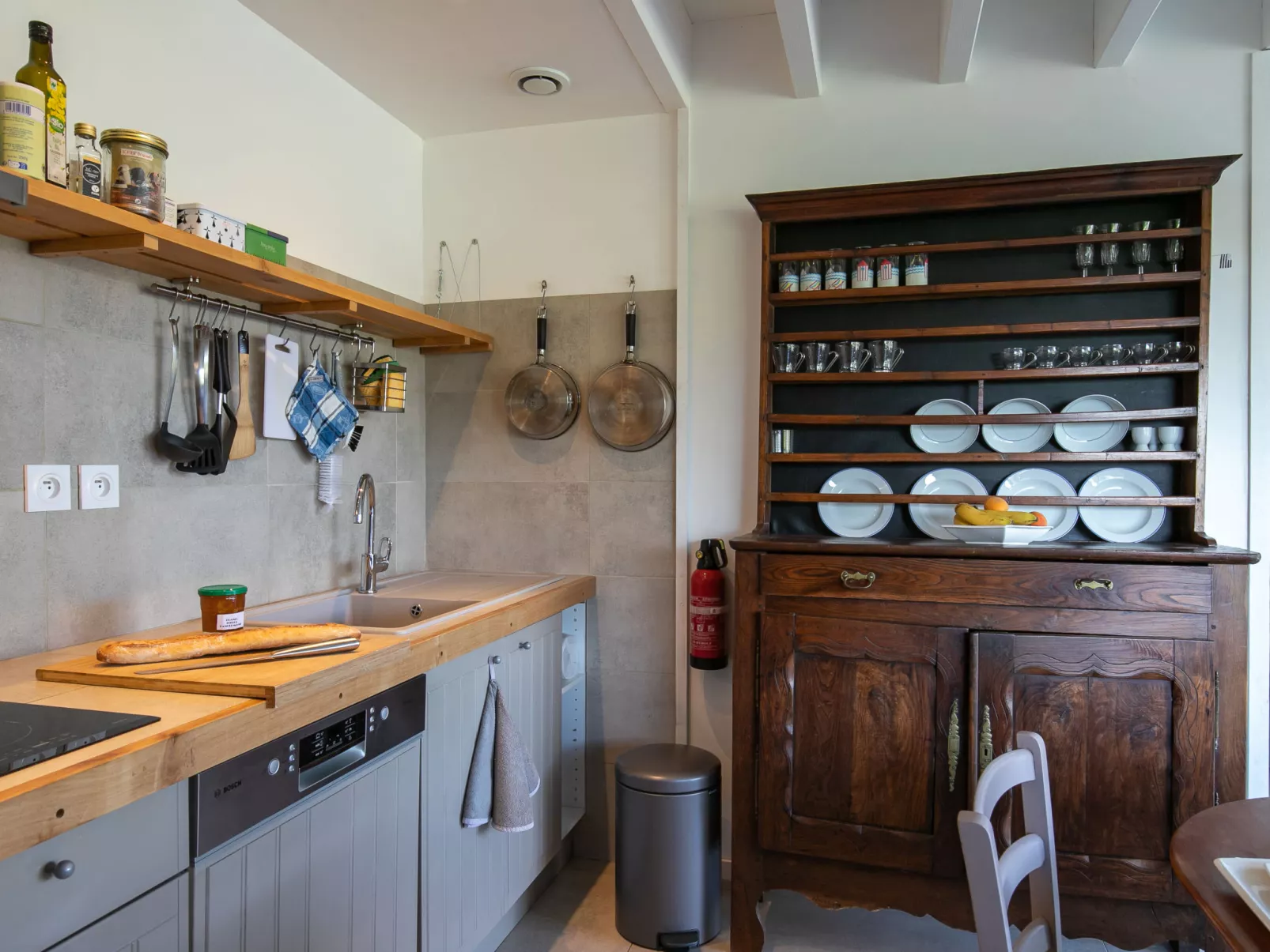 L'Atelier-Inside
