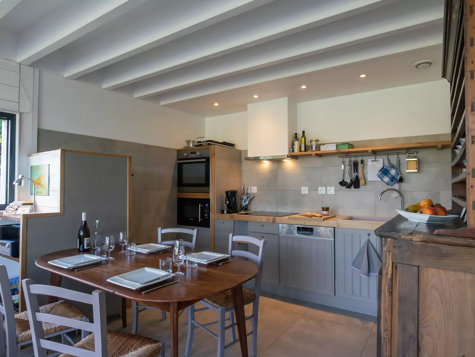 L'Atelier-Inside