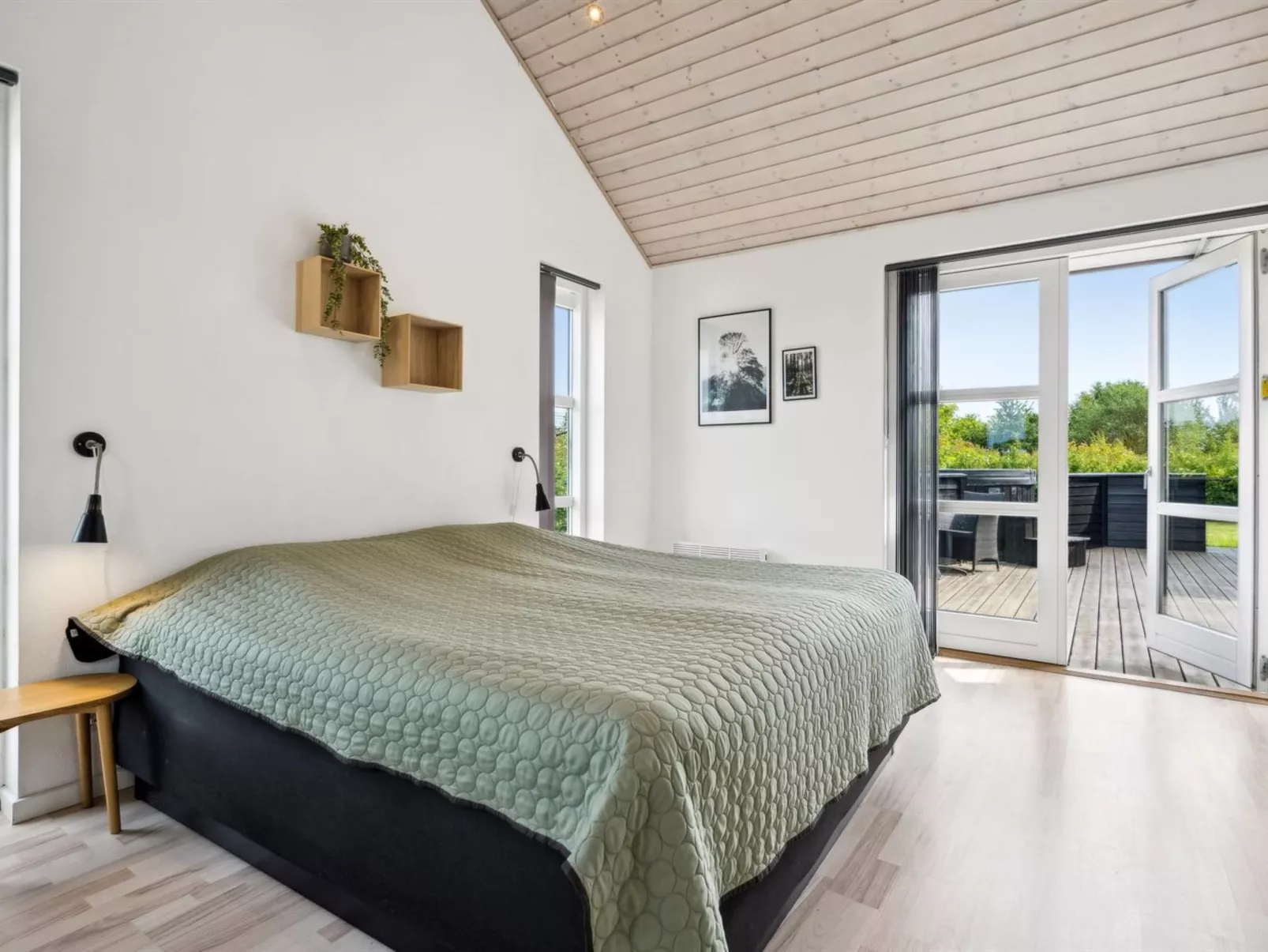 "Hakan" - 900m from the sea-Drinnen