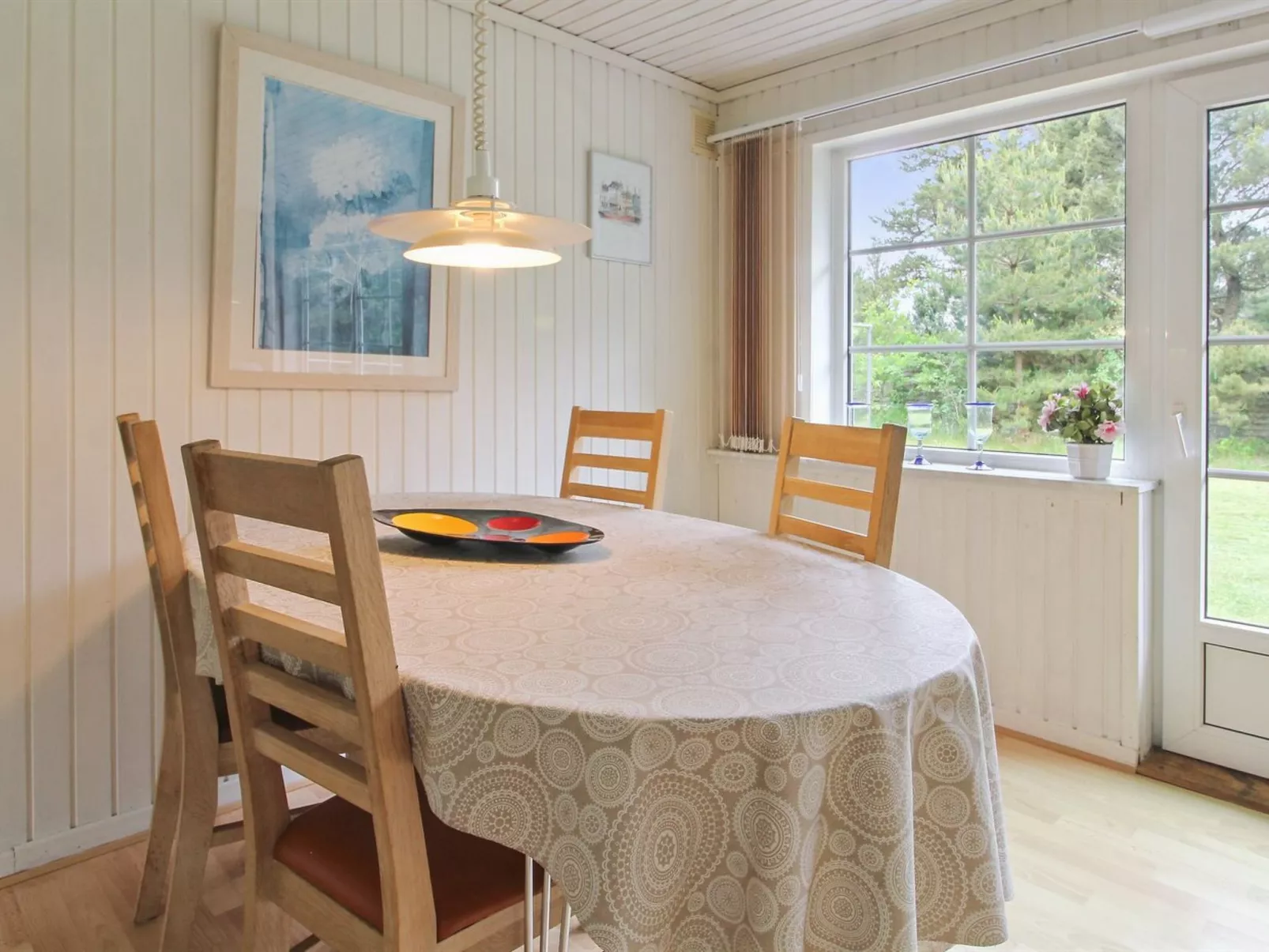 "Ylvi" - 2.8km from the sea-Inside