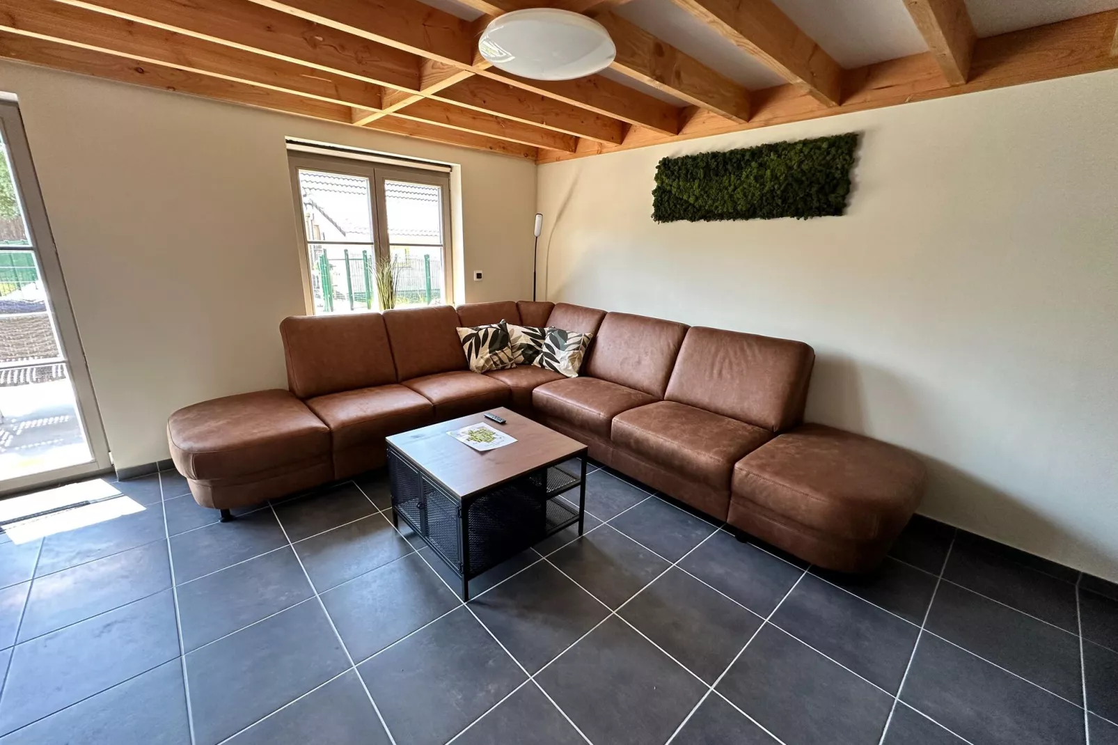 WH2/53-Living room