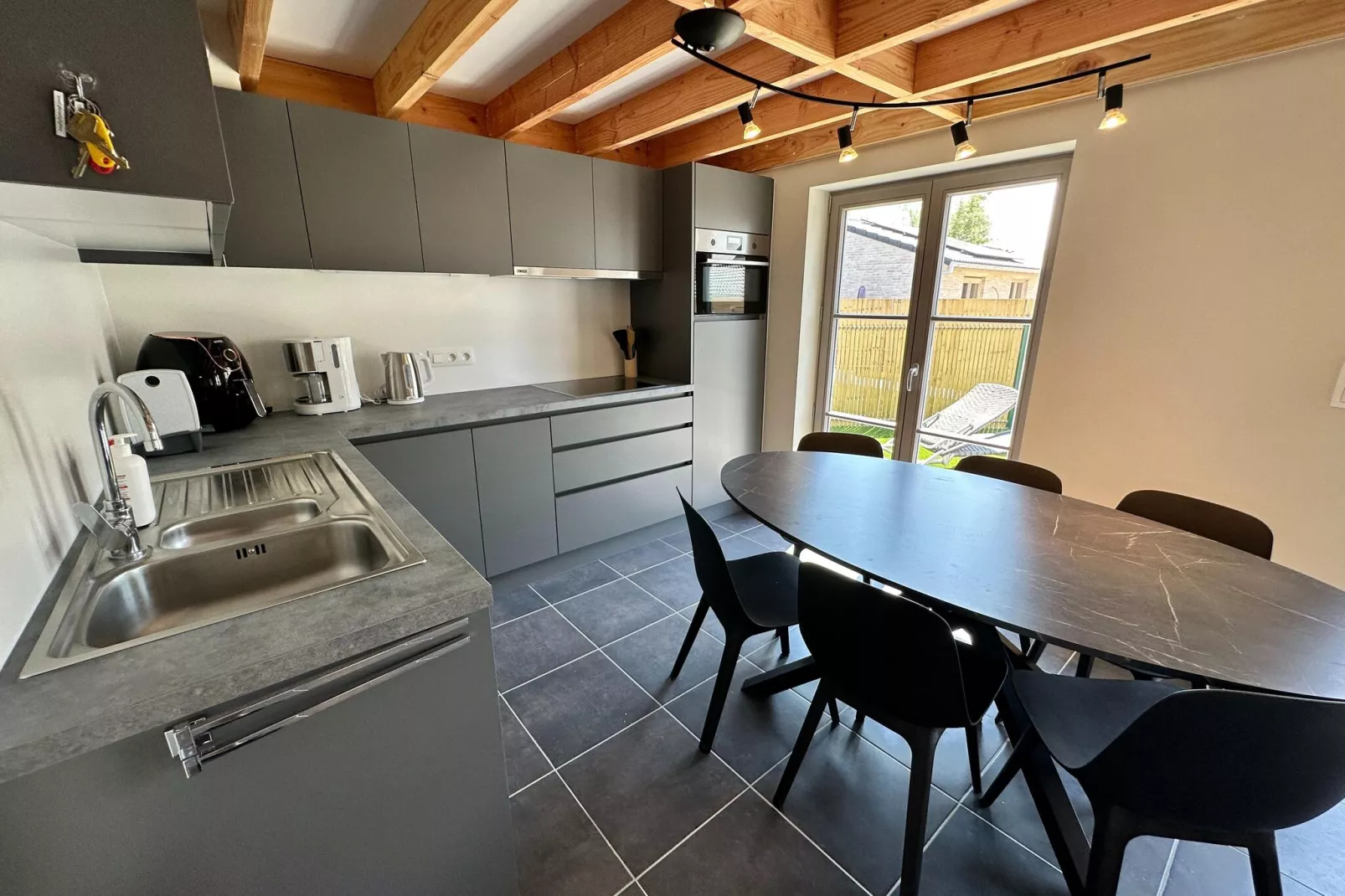 WH2/53-Kitchen