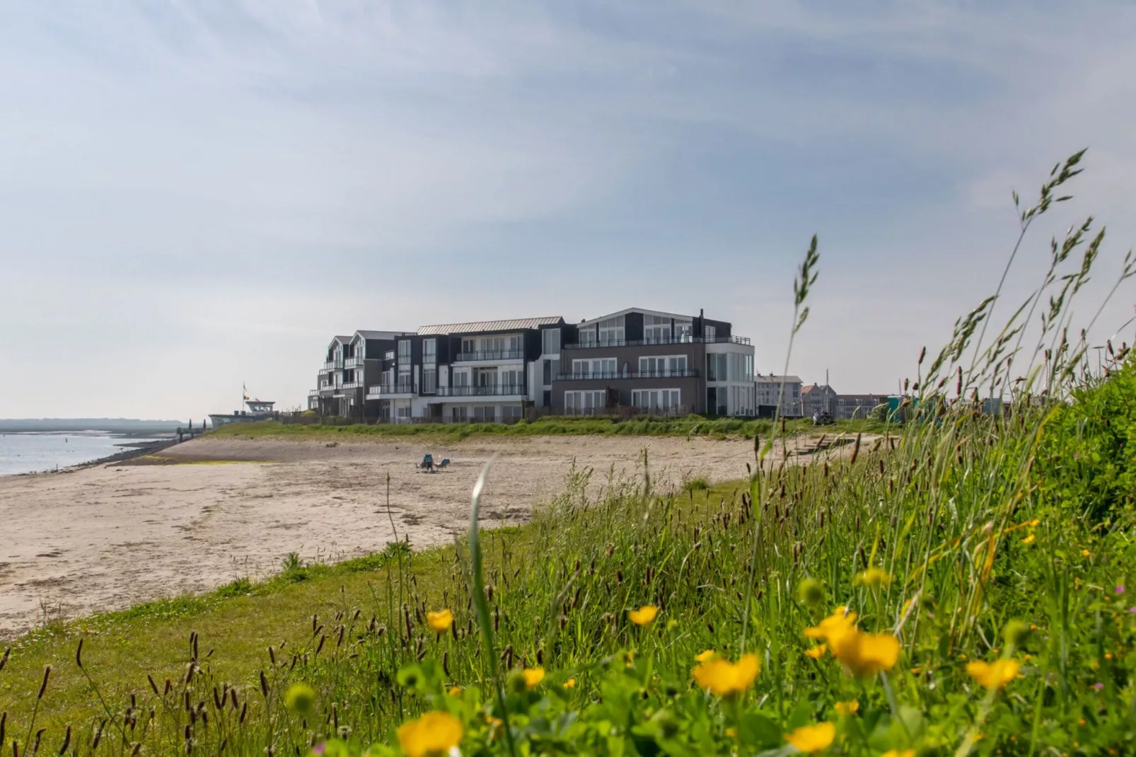 Luxe appartement Vista Maris - Havenweg 8-36 'Oester Oase'-Außenbereich Sommer