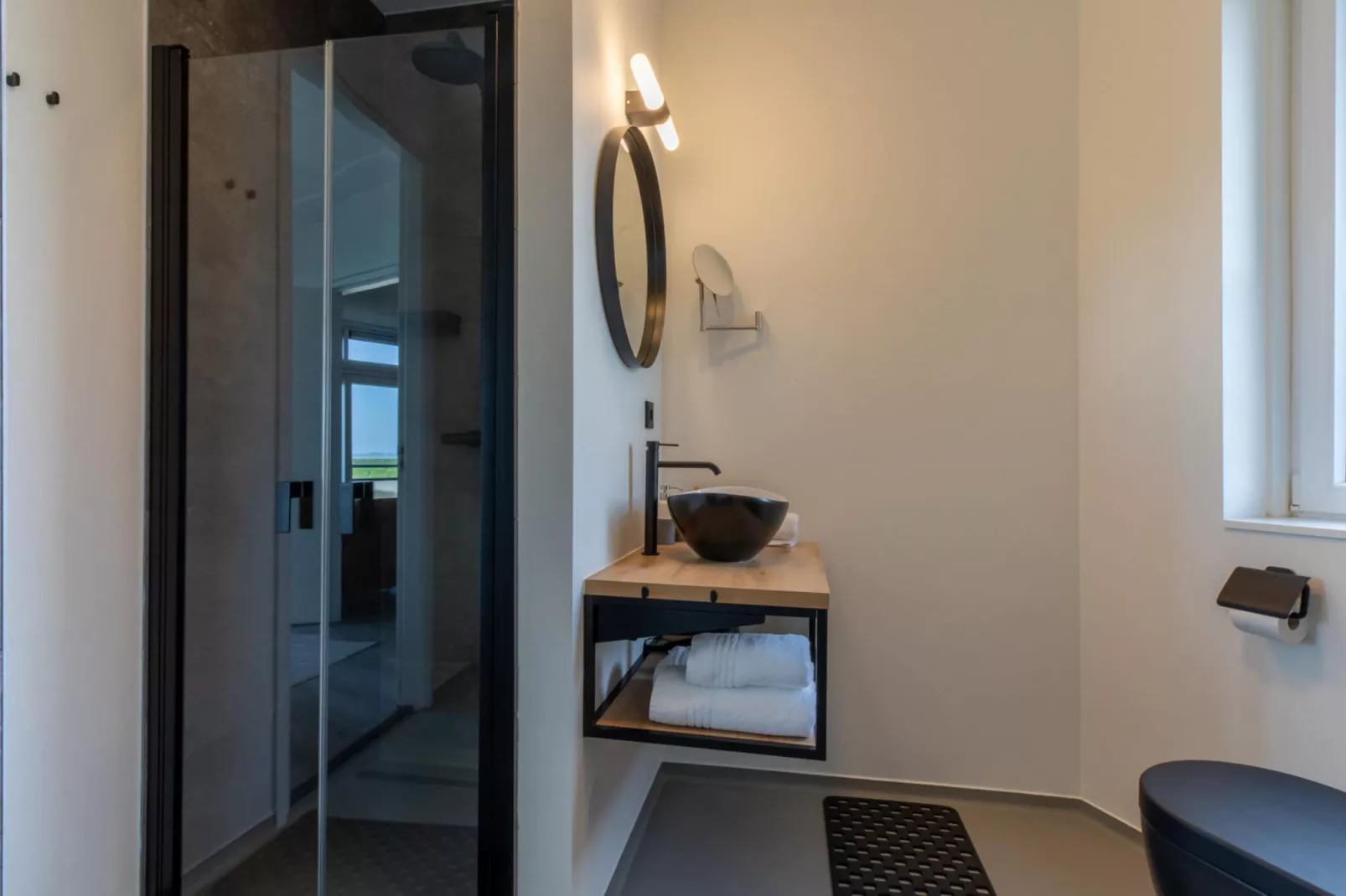 Luxe appartement Vista Maris - Havenweg 8-36 'Oester Oase'-Badezimmer