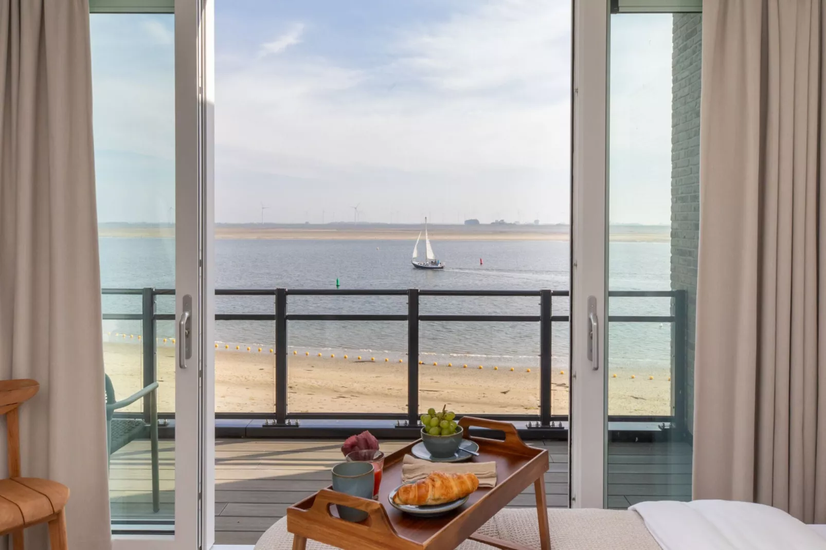 Luxe appartement Vista Maris - Havenweg 8-36 'Oester Oase'-Terrassenbalkon