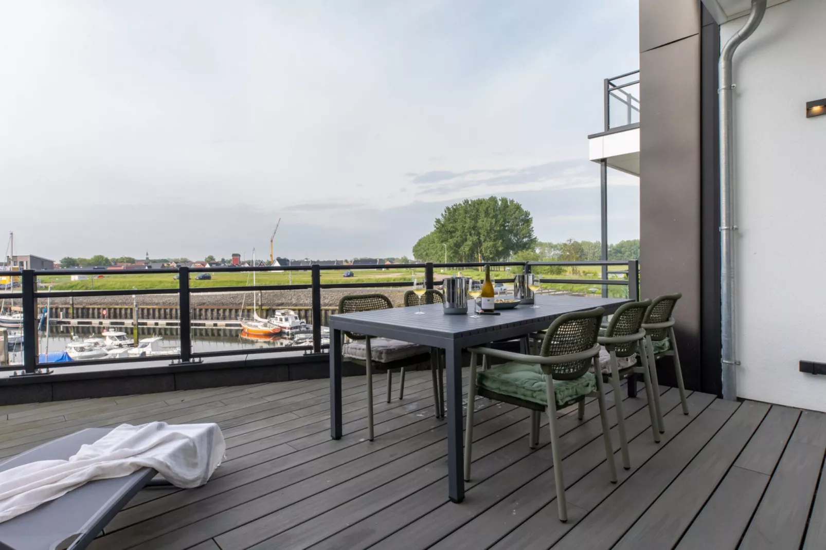 Luxe appartement Vista Maris - Havenweg 8-36 'Oester Oase'-Gärten Sommer