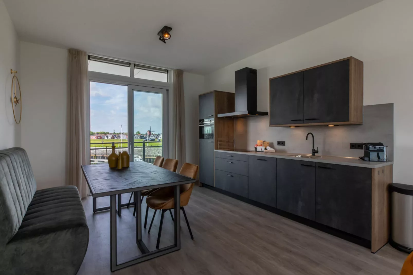 Luxe appartement Vista Maris - Havenweg 8-38  Sint-Annaland-Kitchen