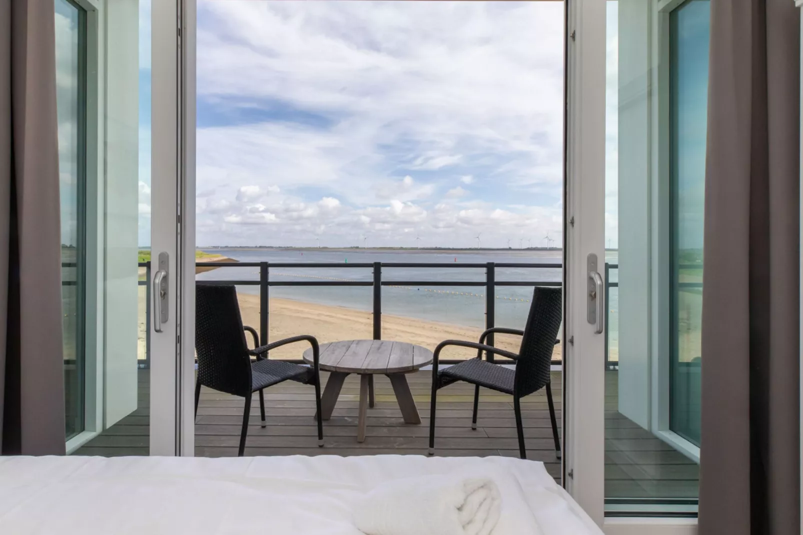 Luxe appartement Vista Maris - Havenweg 8-38  Sint-Annaland-Terrace balcony