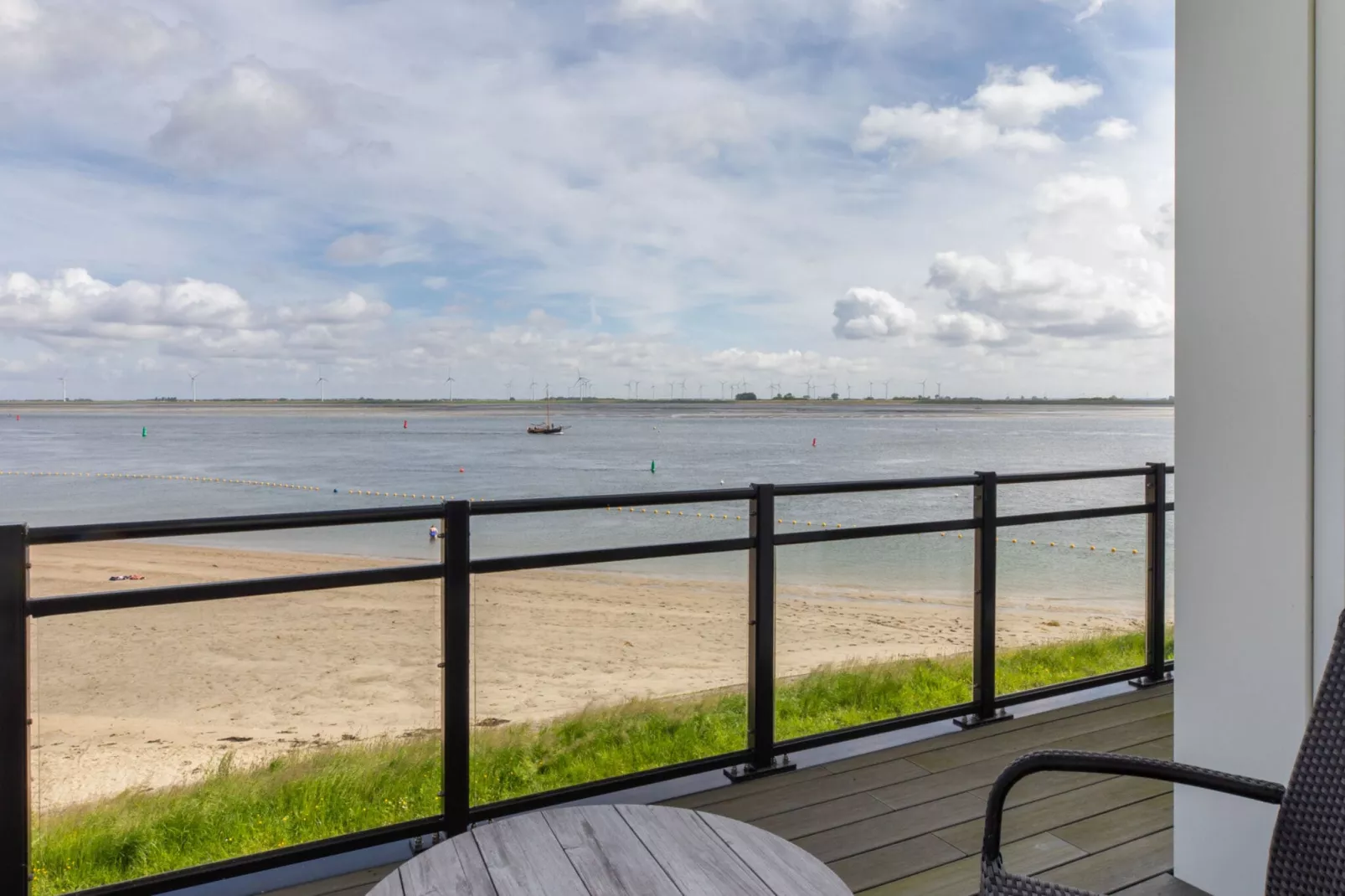 Luxe appartement Vista Maris - Havenweg 8-38  Sint-Annaland-Terrace balcony