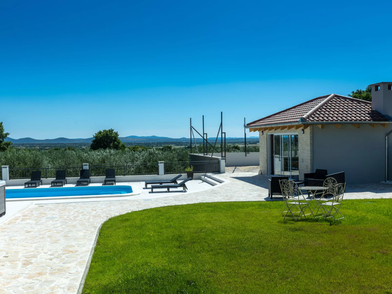 Villa Šime-Outside