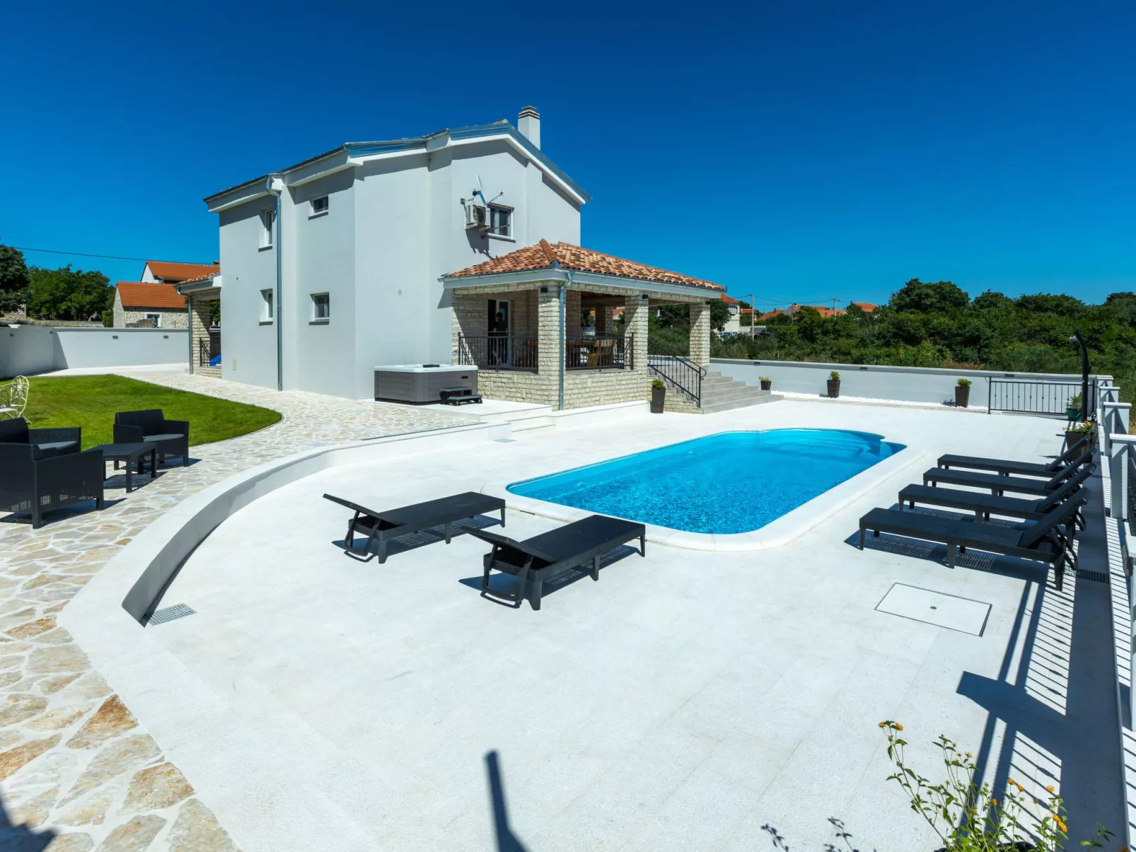 Villa Šime-Outside