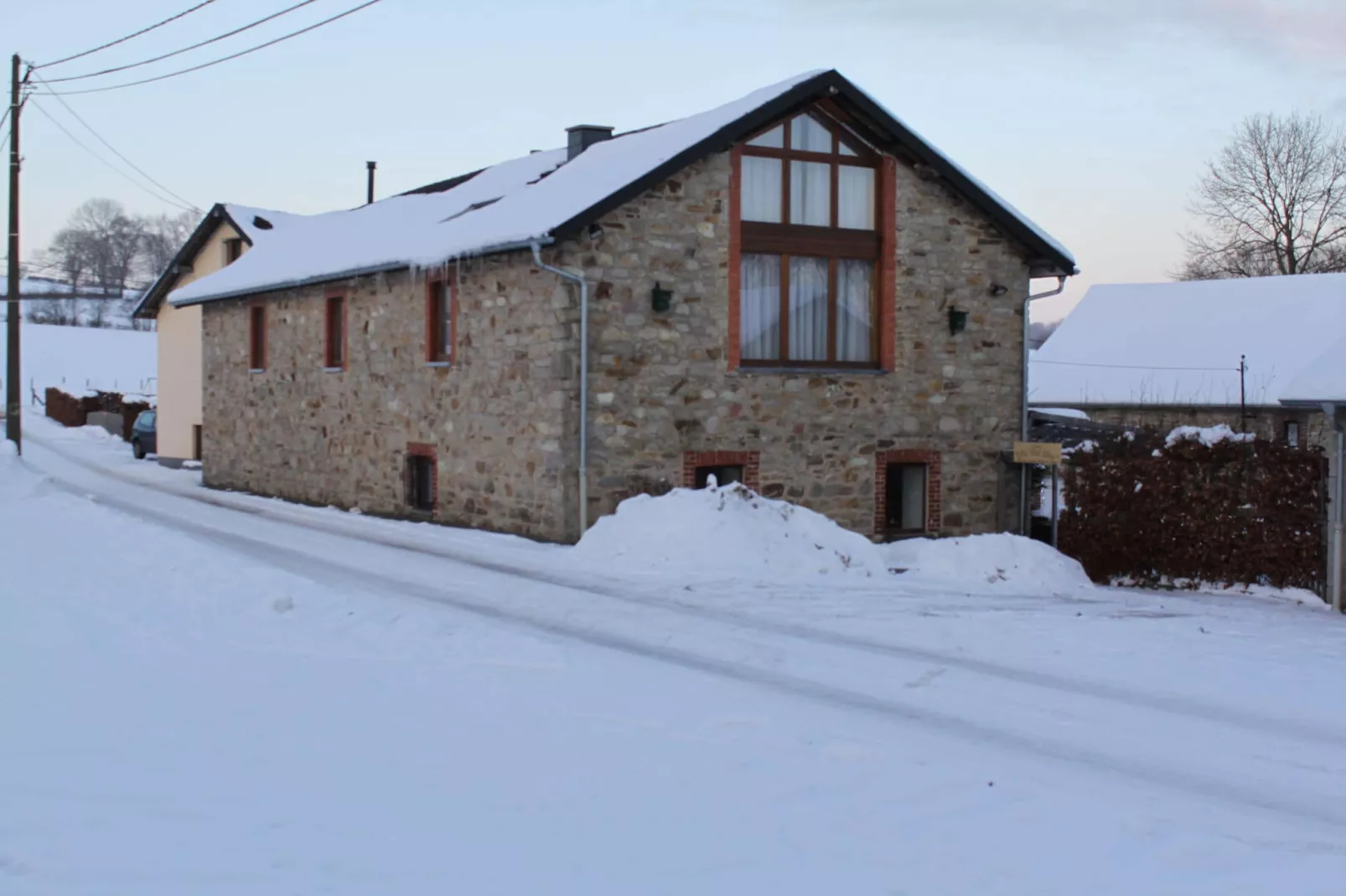 Ol Vich Périr-Exterior winter