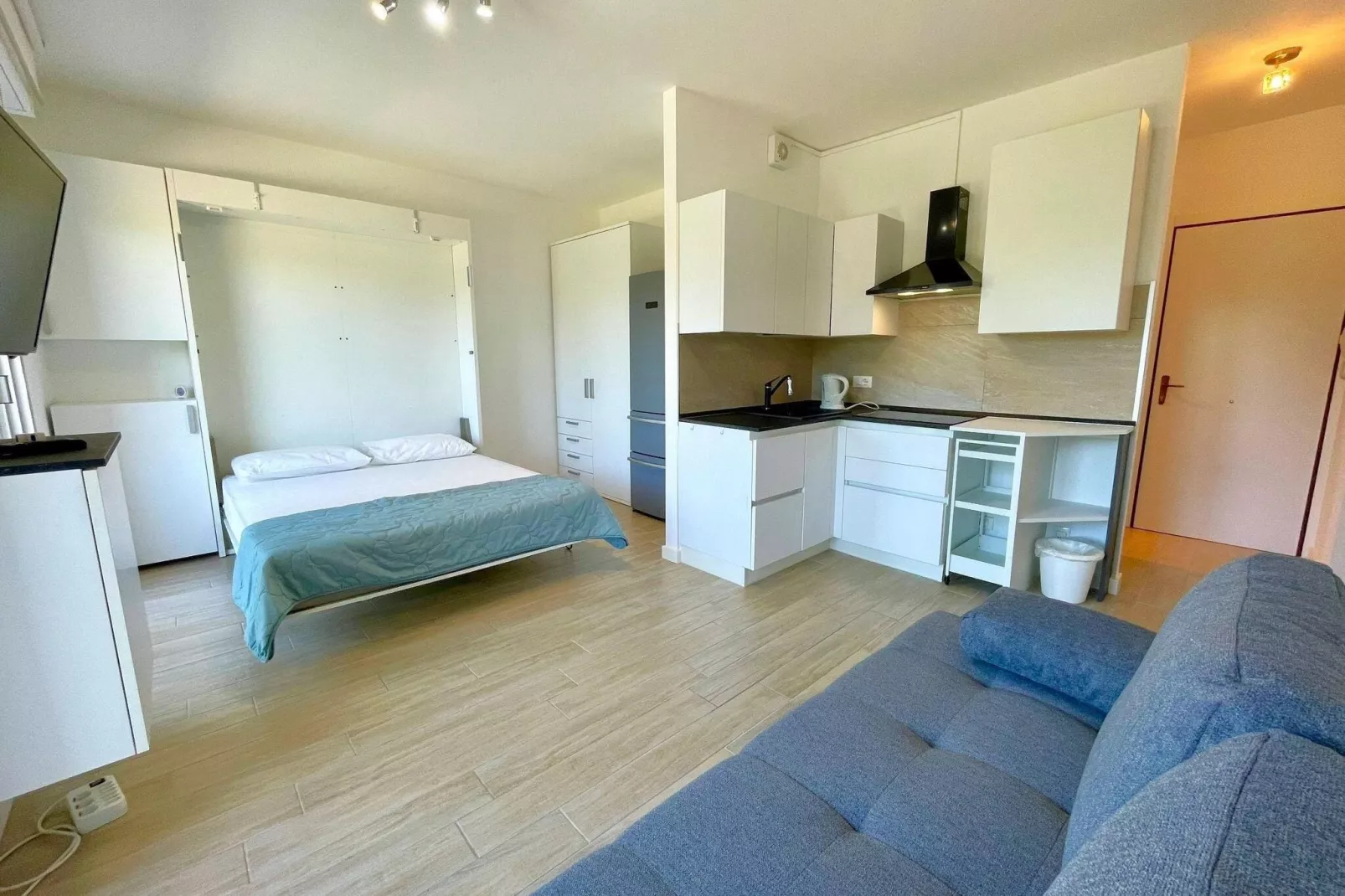 Bora D8-Living room
