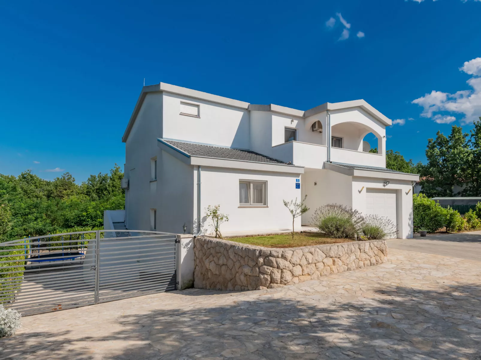 Villa Dalmatina-Outside