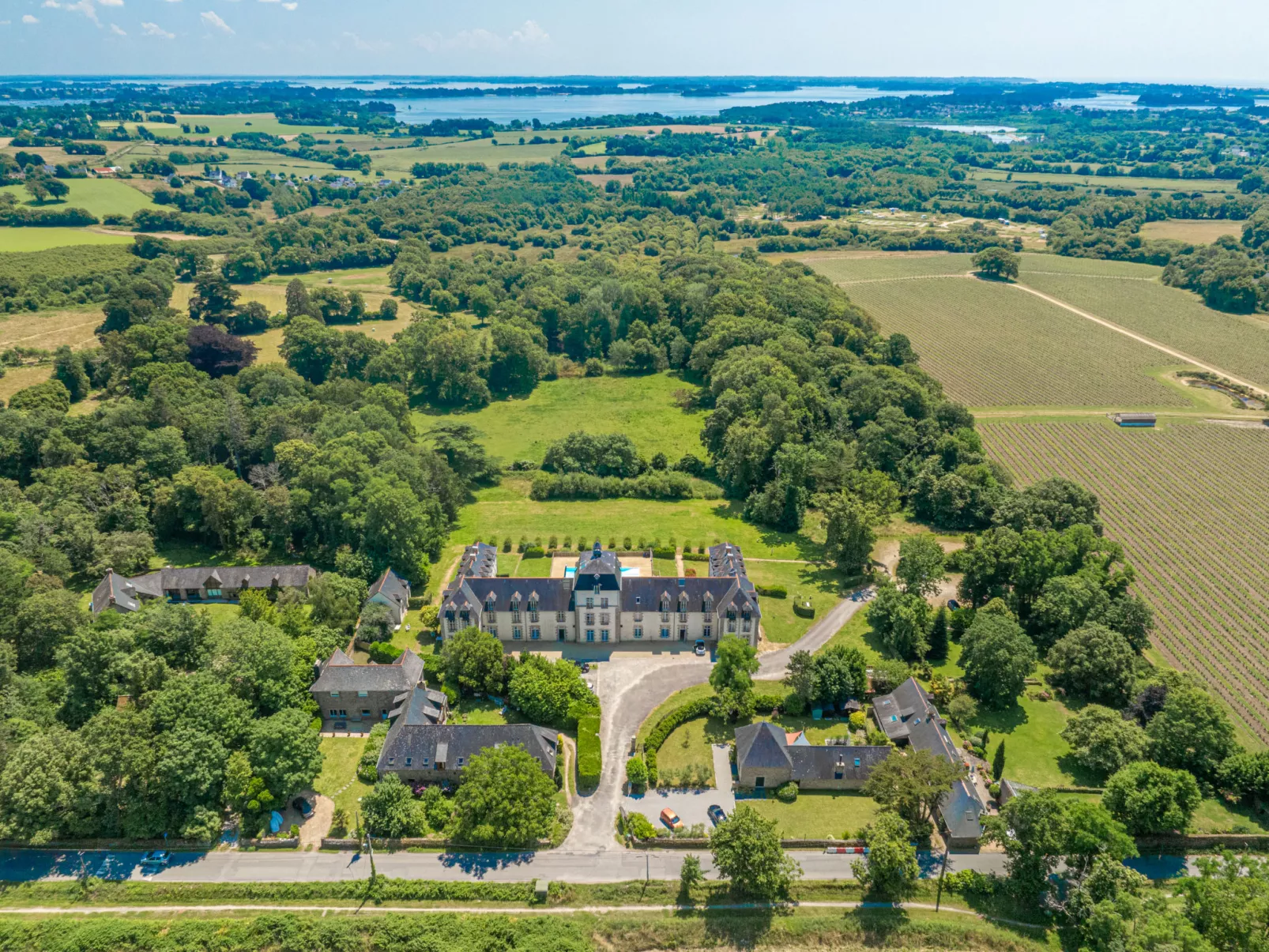 Le Château de Kergonano-Outside