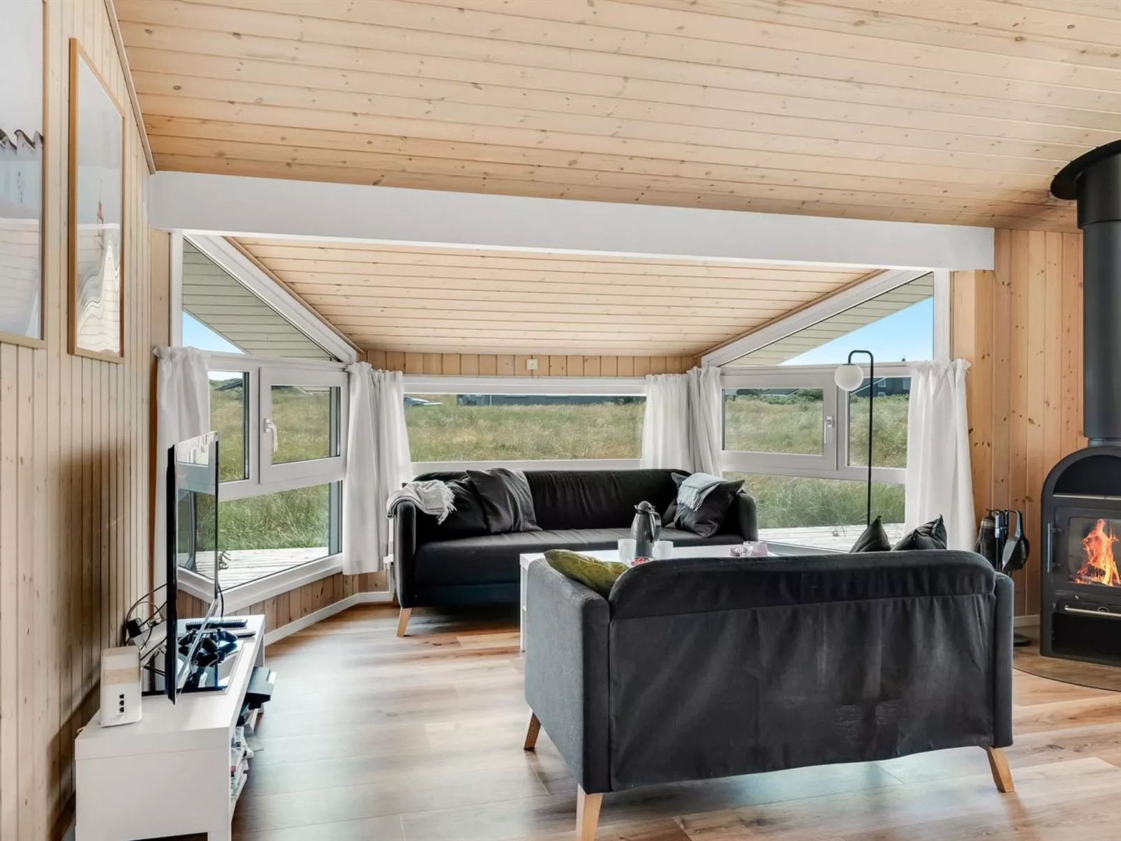 "Katla" - 400m from the sea-Inside