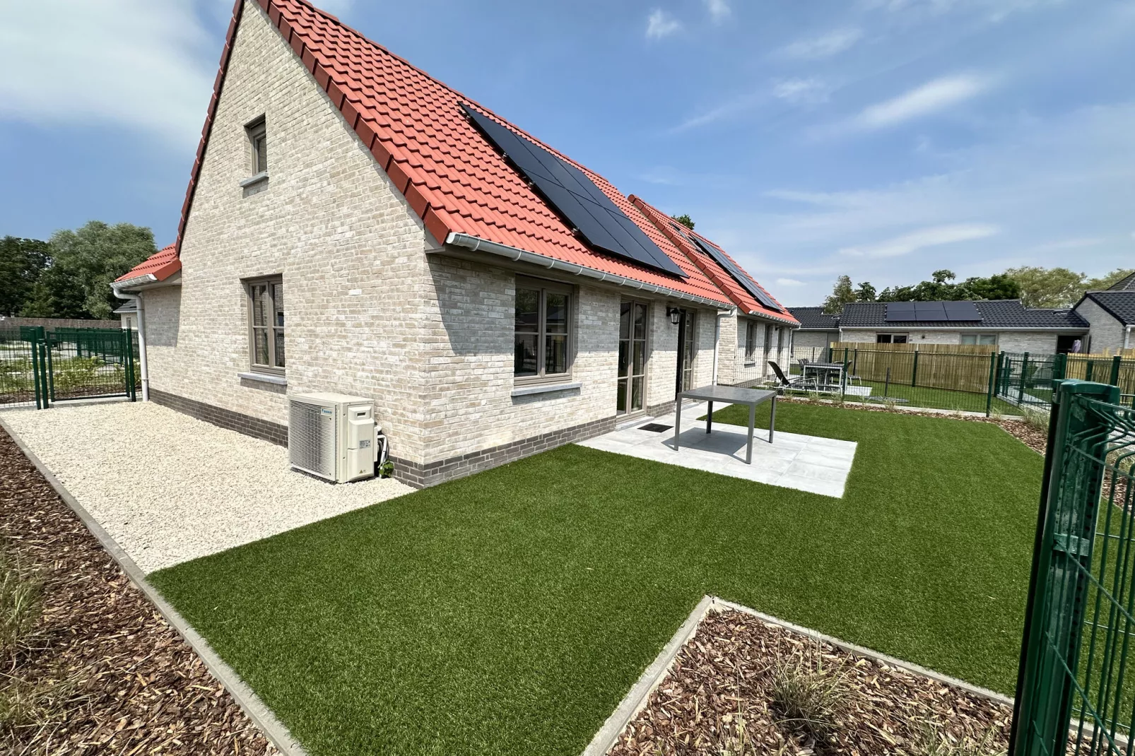 WH2/54-View summer