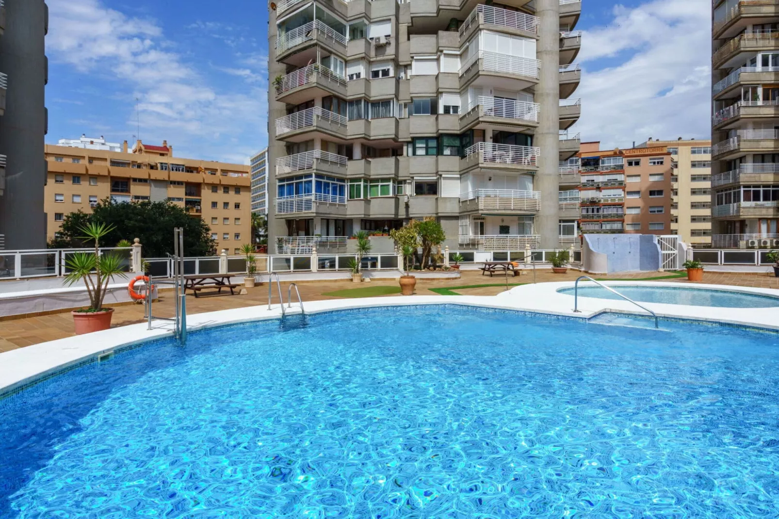 poolofhouse