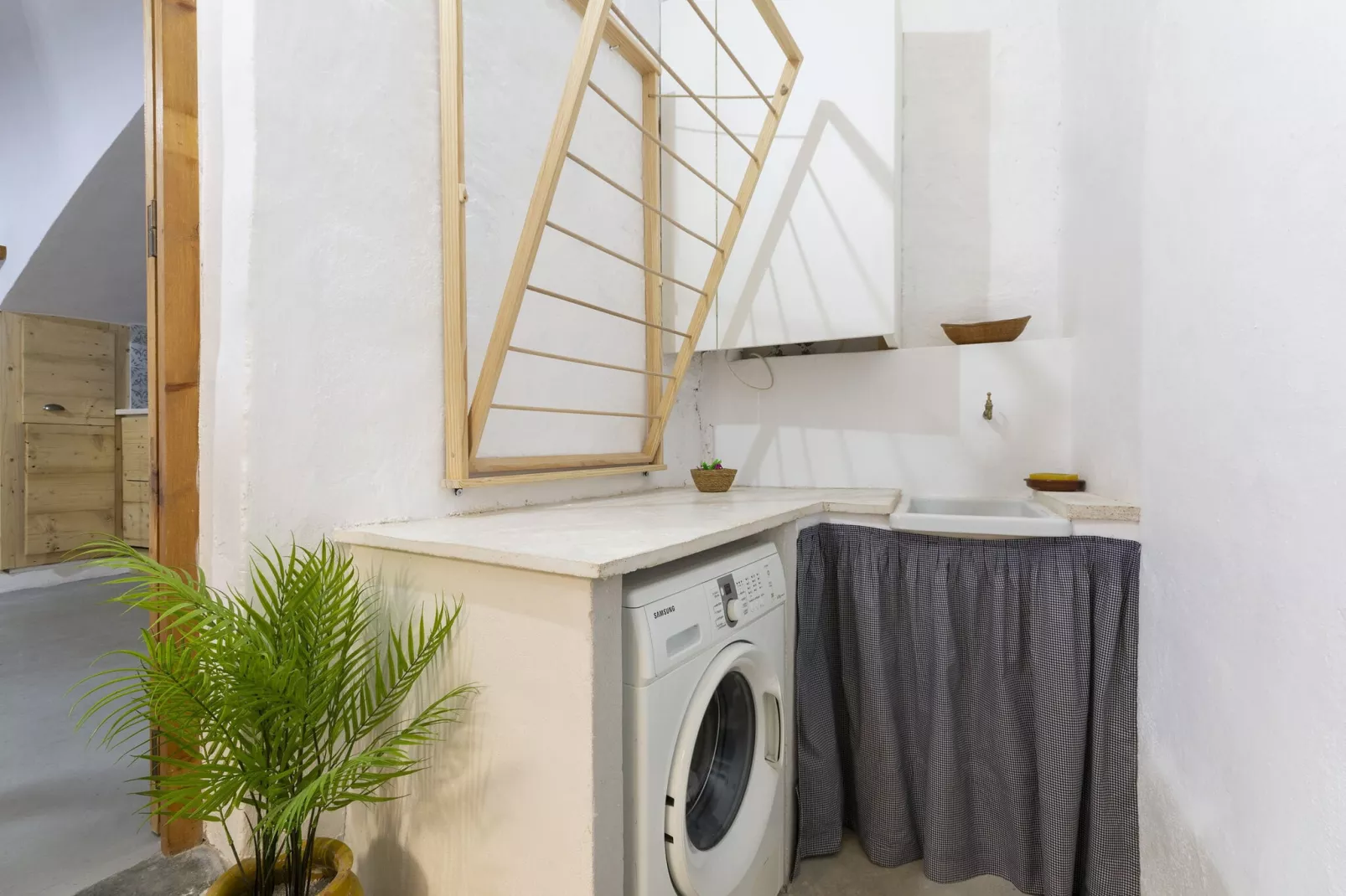 Casc Antic-Bathroom