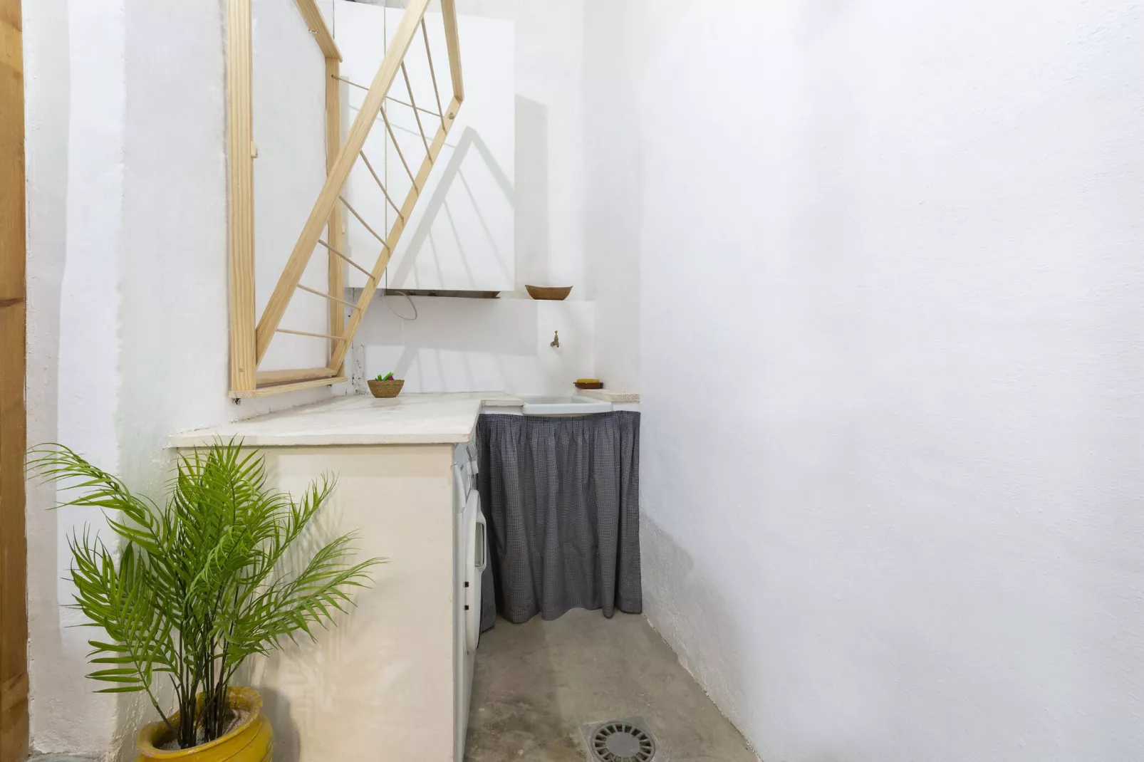 Casc Antic-Bathroom