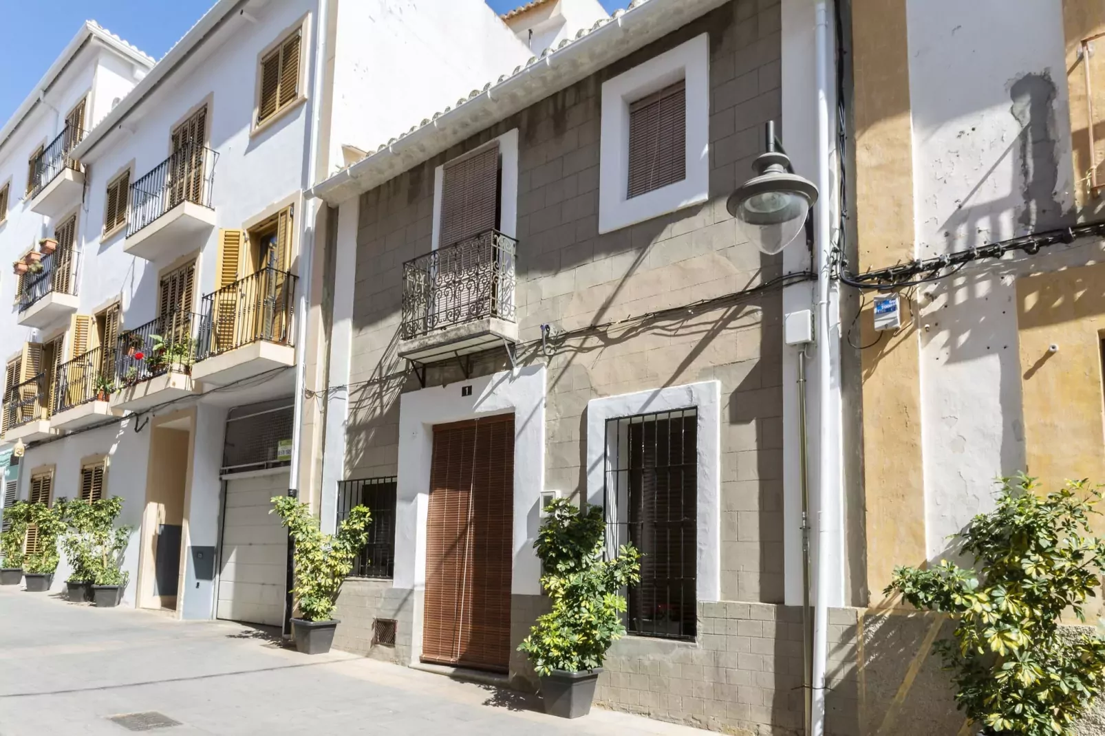 Casc Antic-Exterior summer