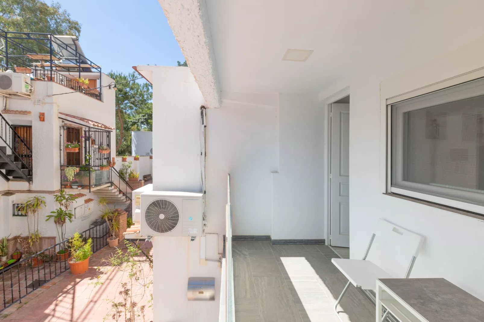 Alto Del Pinar-Terrace balcony