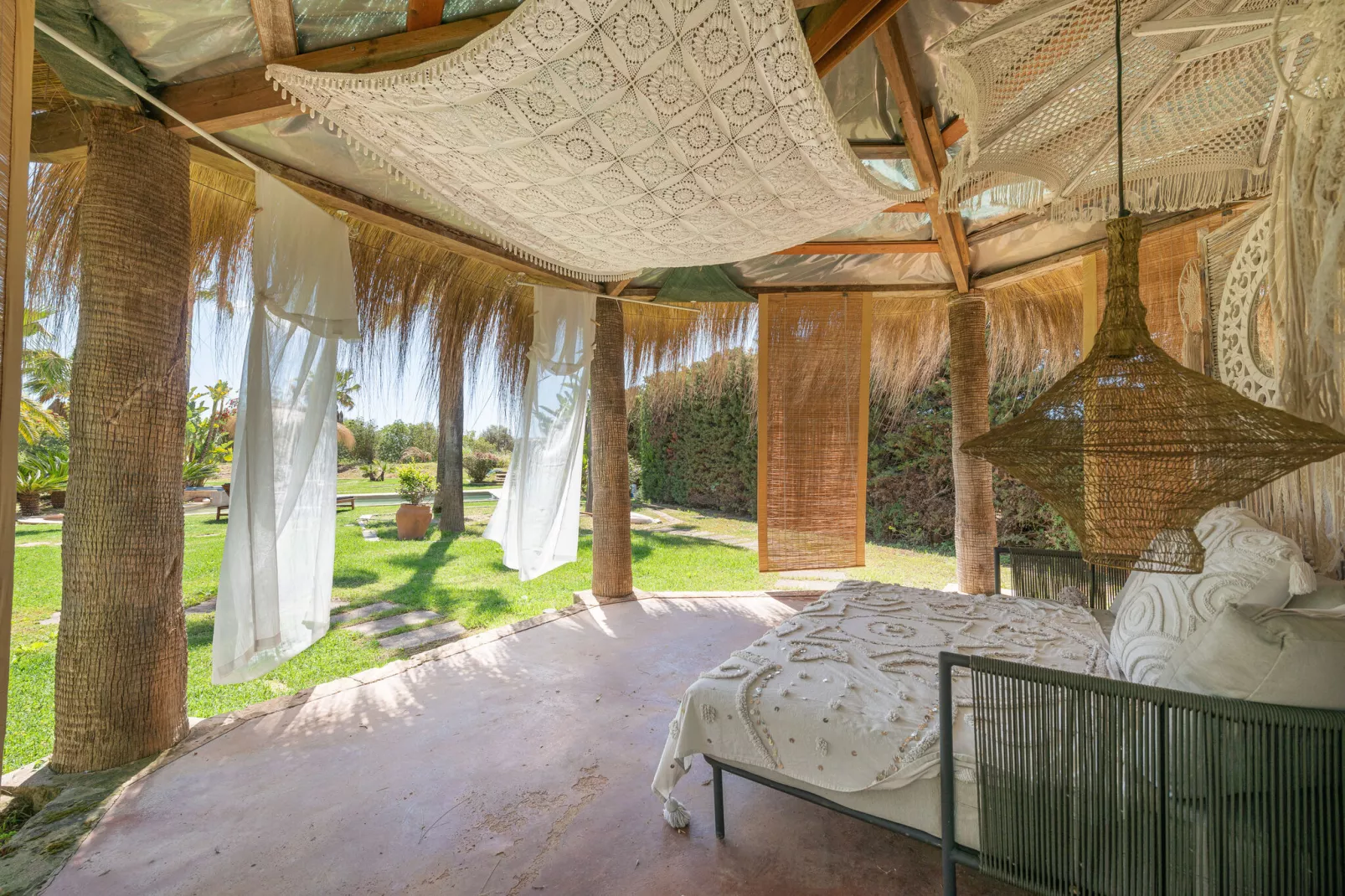 Le Petit Paradis-Exterior summer