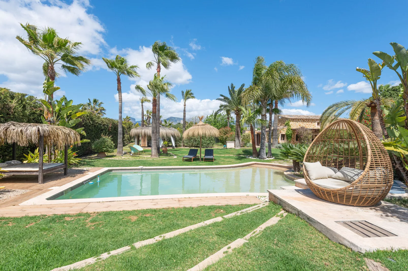 Le Petit Paradis-Exterior summer