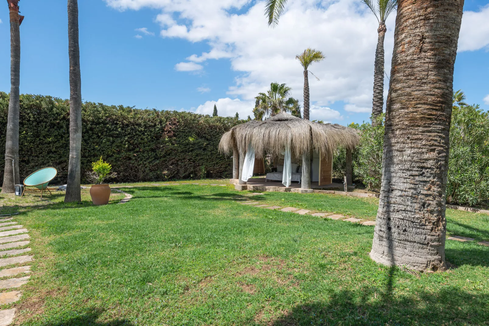 Le Petit Paradis-Exterior summer