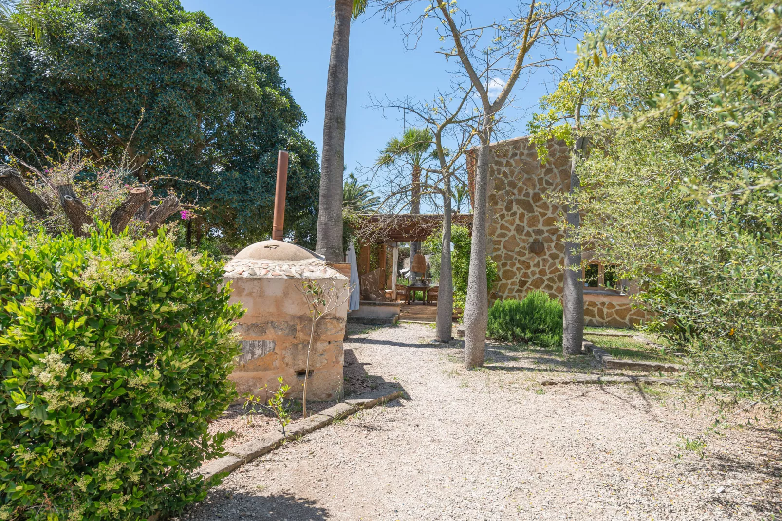 Le Petit Paradis-Exterior summer