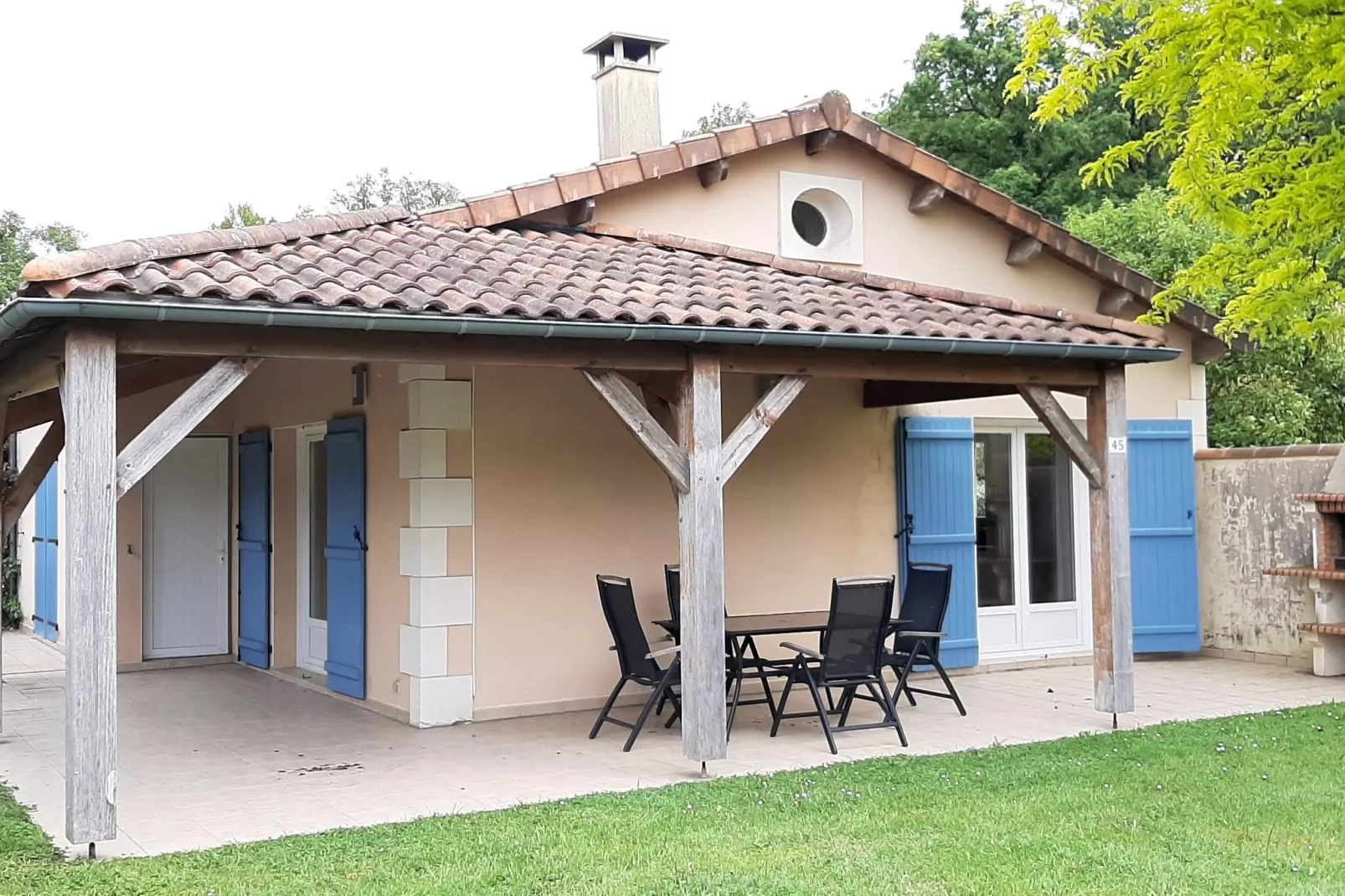 Les Forges 2 bedrooms n80-Exterior summer