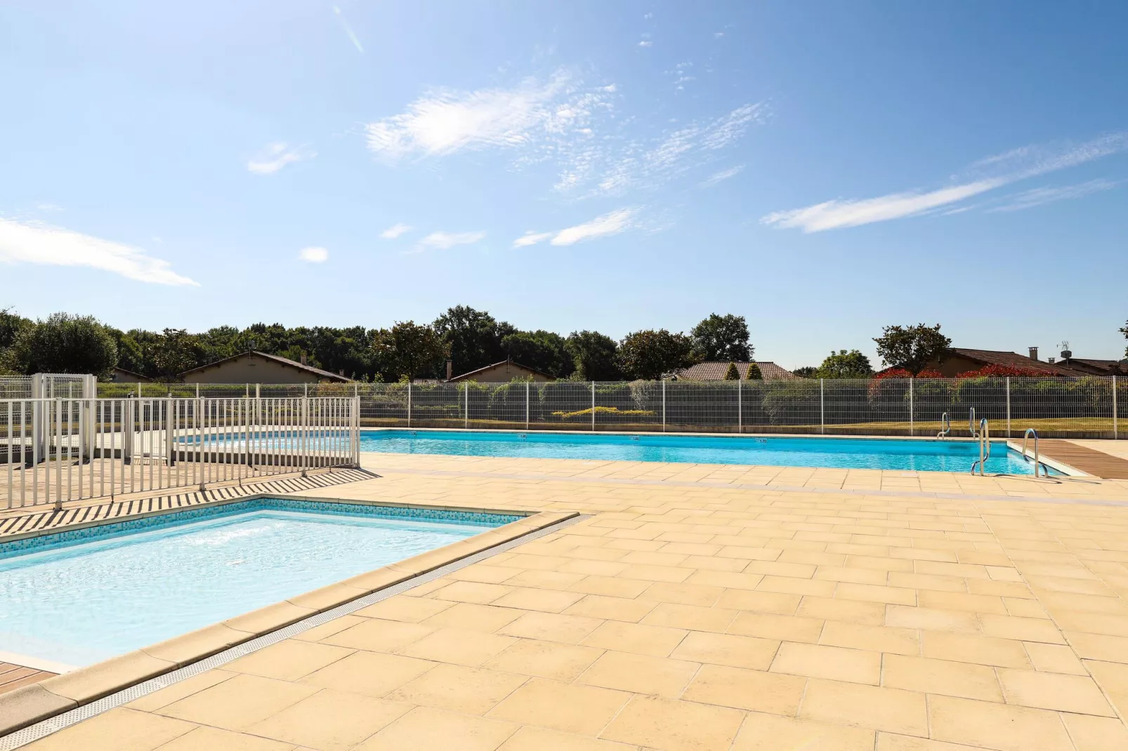 Les Forges 2 bedrooms n80-Pool