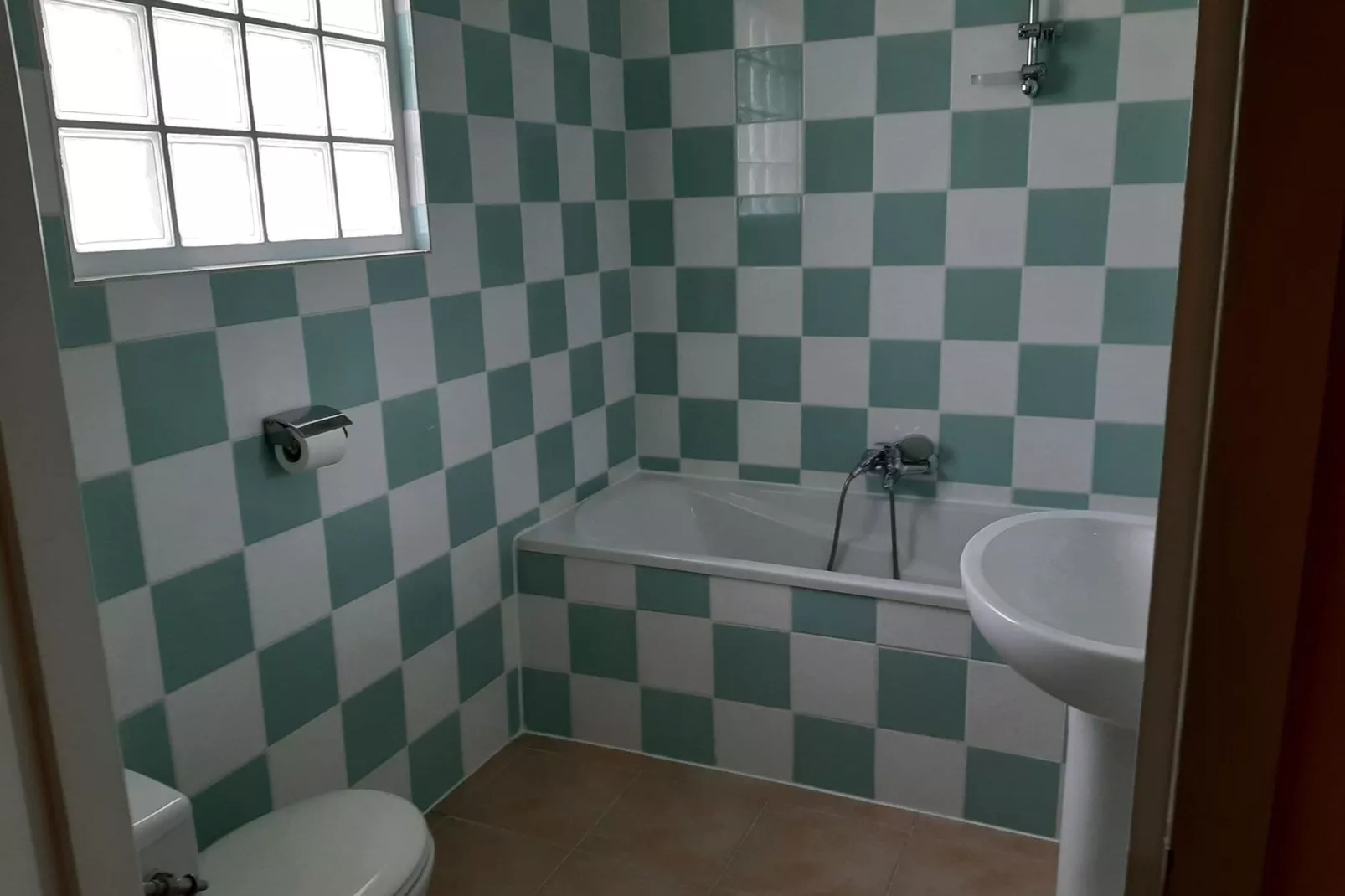 Les Forges 2 bedrooms n80-Bathroom
