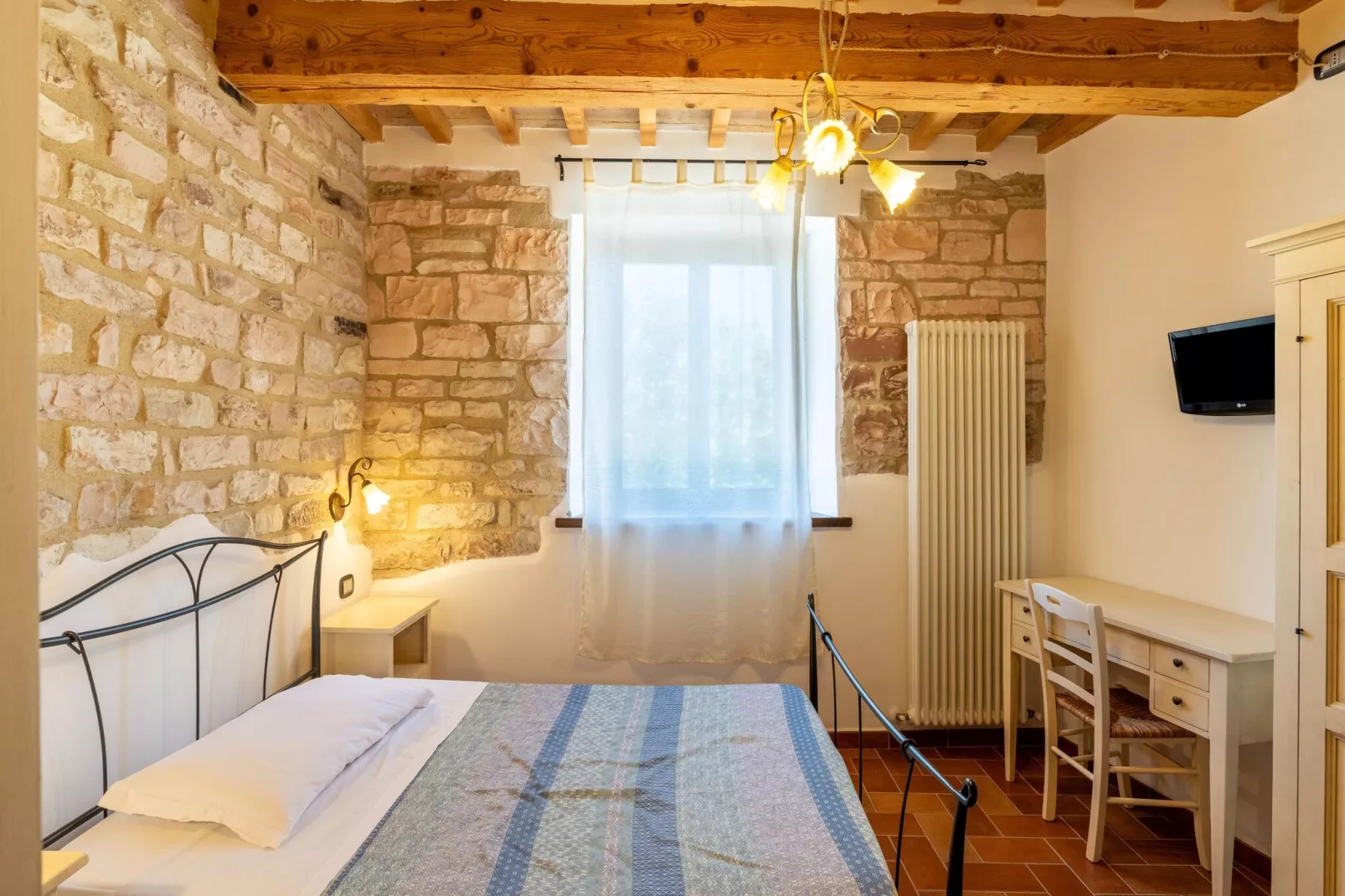 Rosa-Bedroom