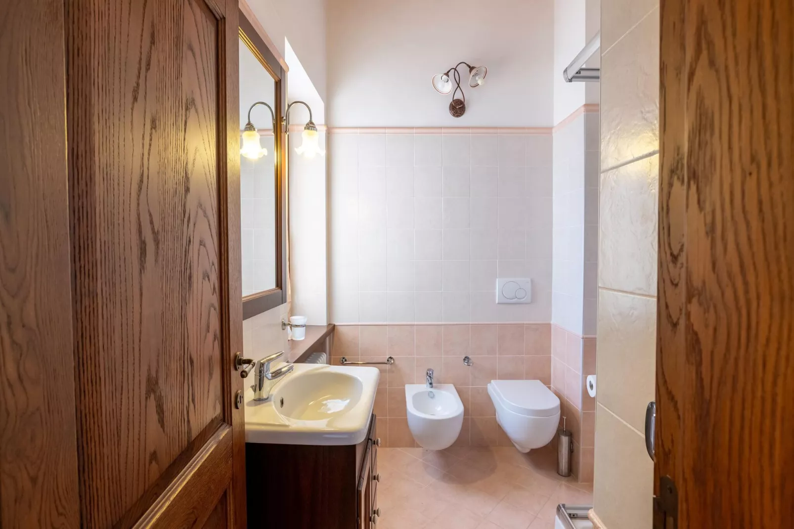 Iris-Bathroom