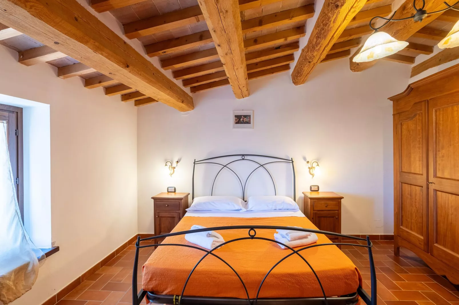 Mimosa-Bedroom