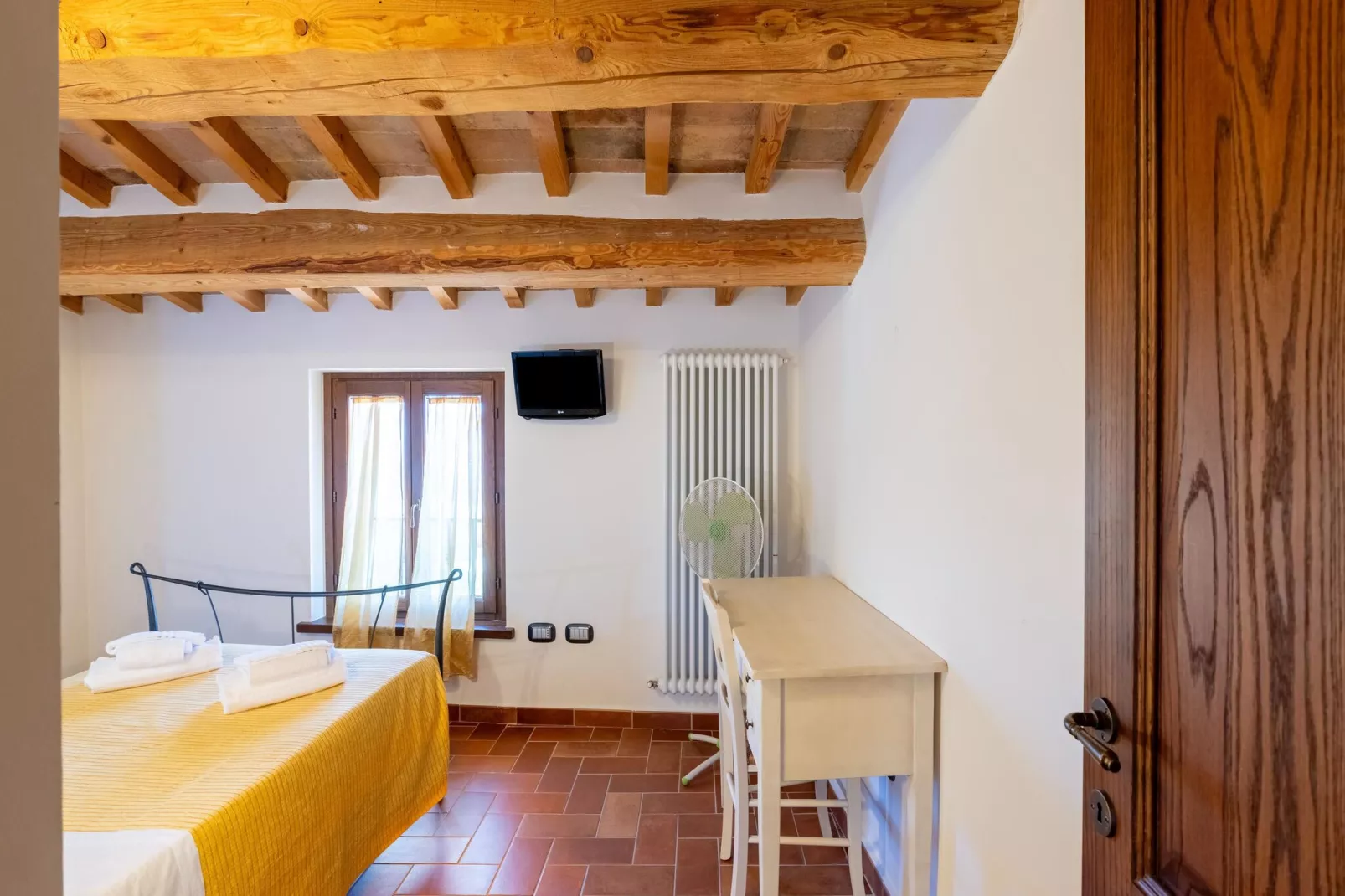 Mimosa-Bedroom