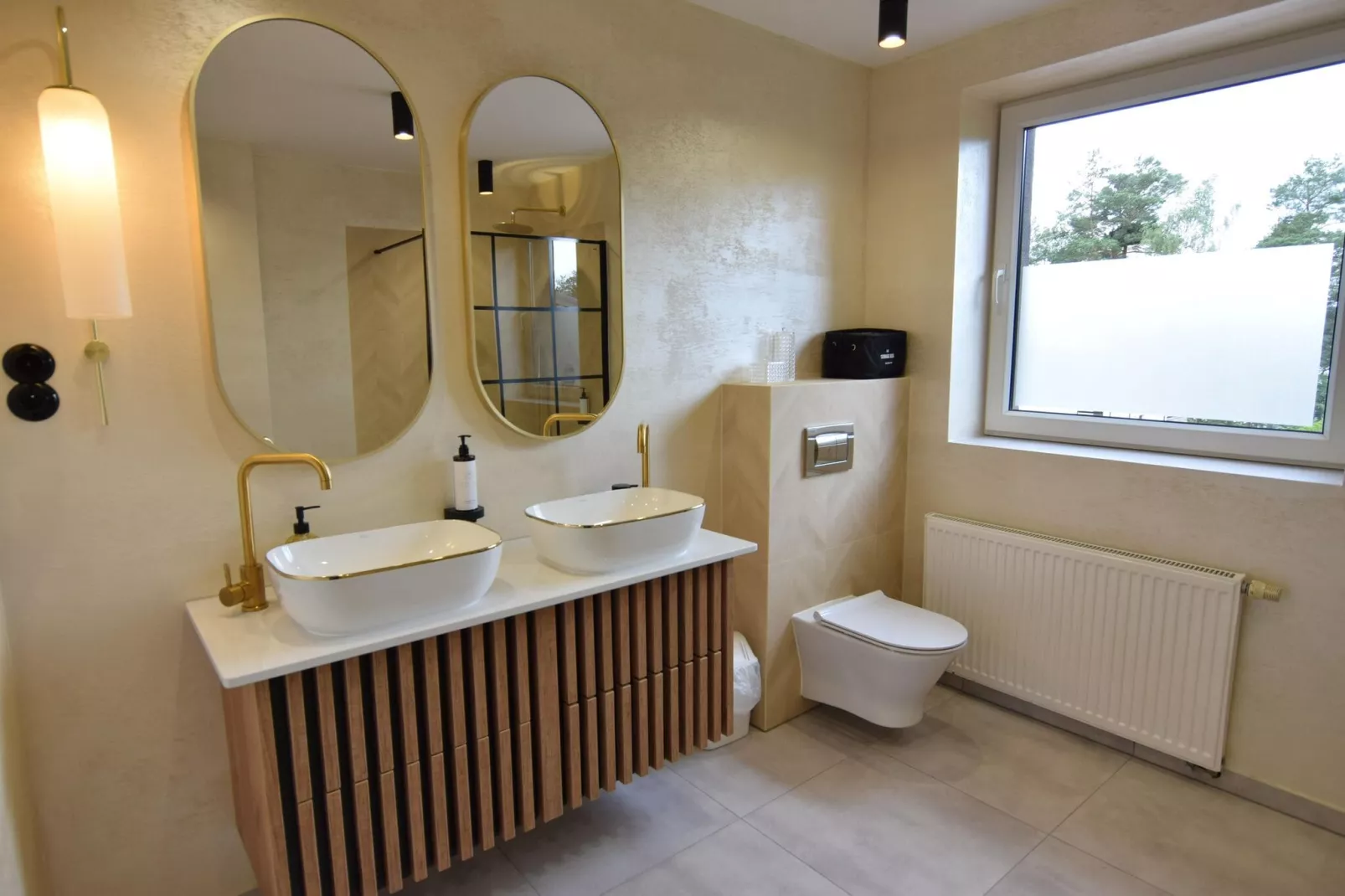 Holiday flat 2nd floor-Bathroom