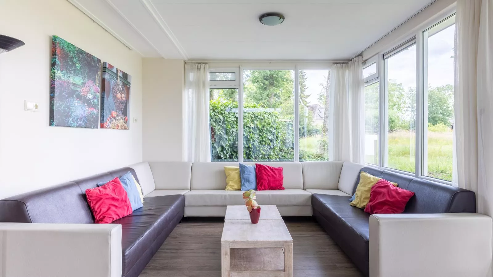 Zonnehoek-Living room